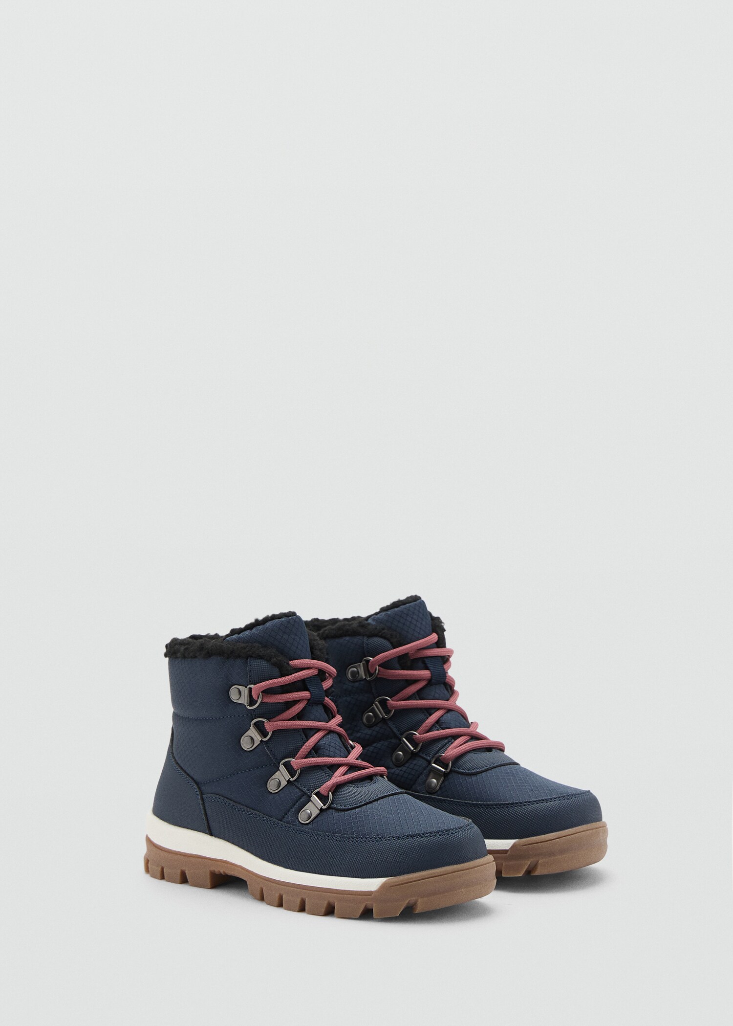 Lace-up mountain boots - Medium plane