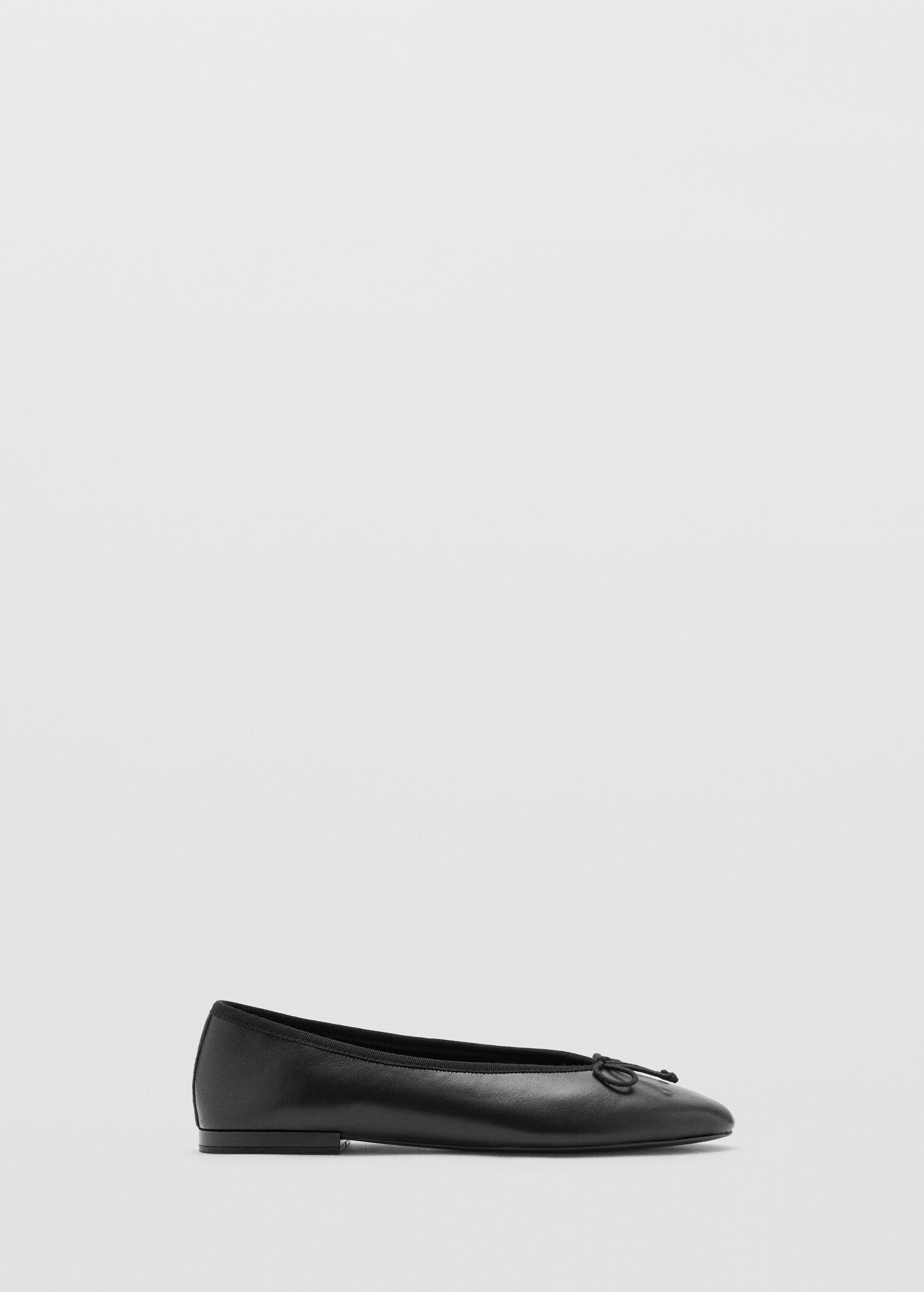 Leather ballet flats with bow - Article without model