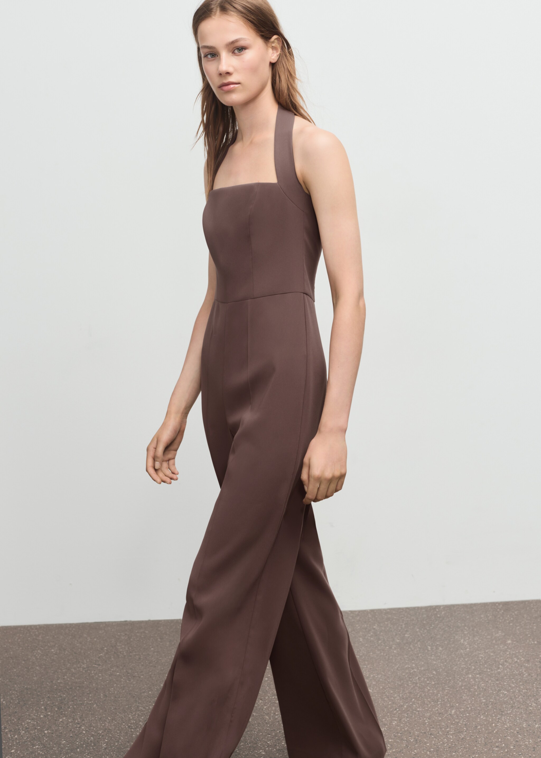 Halter neck jumpsuit - Details of the article 2, Russet. Ref: 17076745-00.