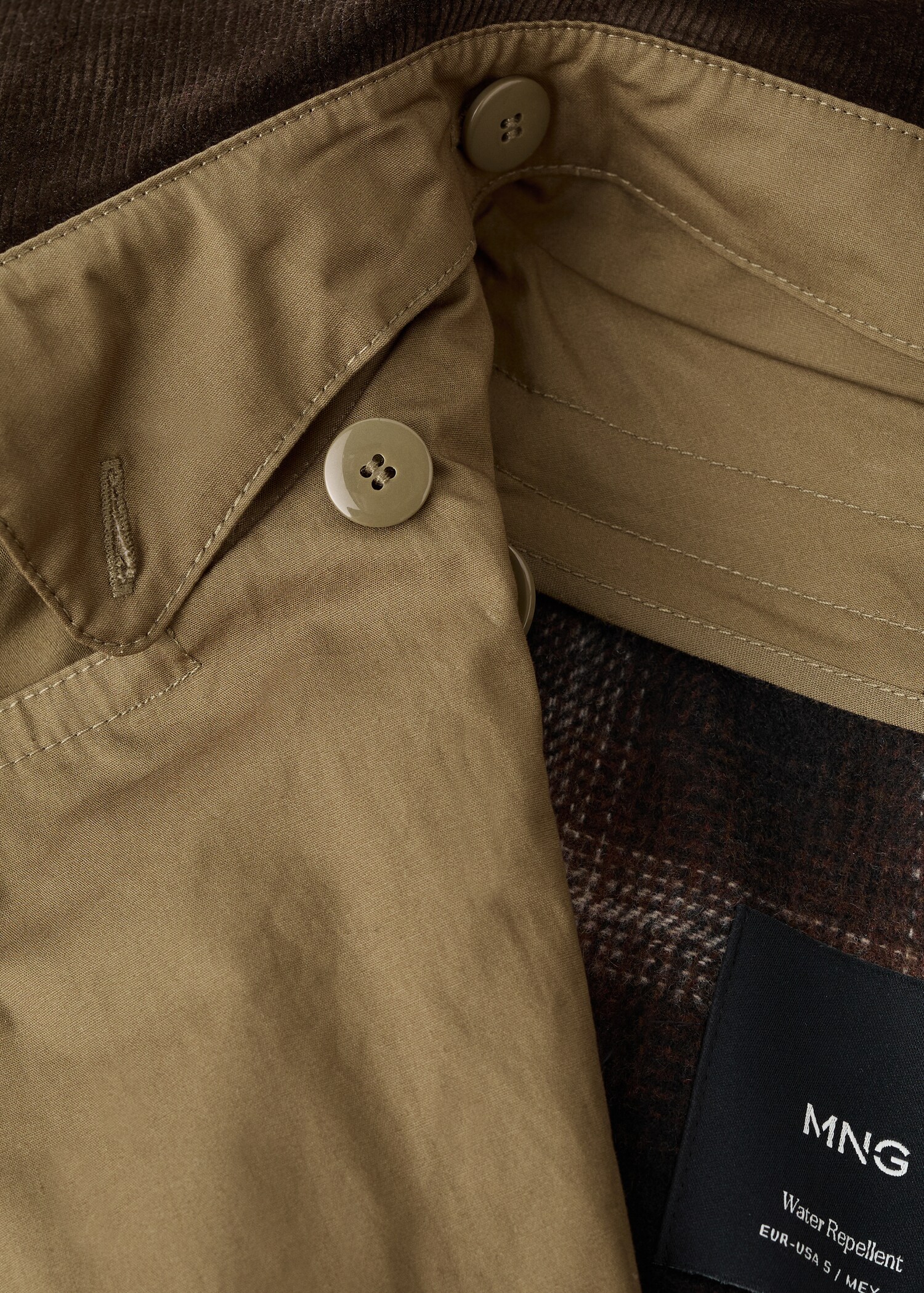 Double-breasted trench coat with corduroy collar - Details of the article 0