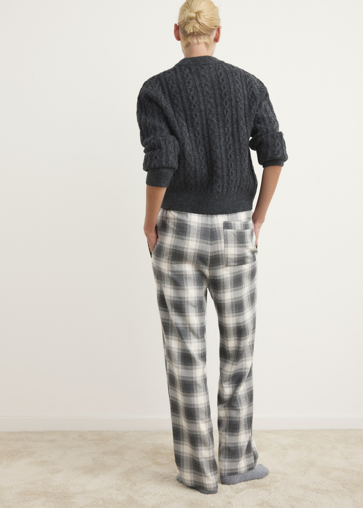 Checked flannel trousers - Reverse of the article
