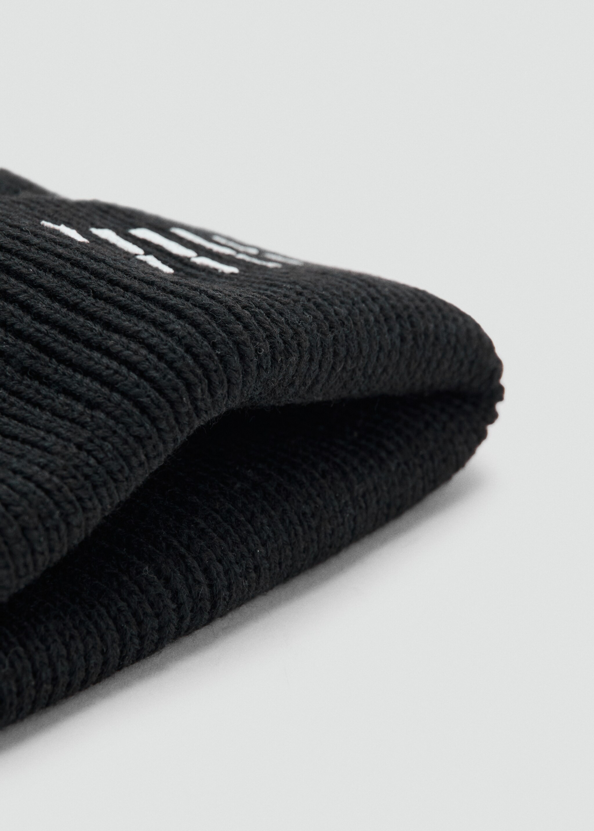 Skull knit beanie - Medium plane, Black. Ref: 17077130-00.