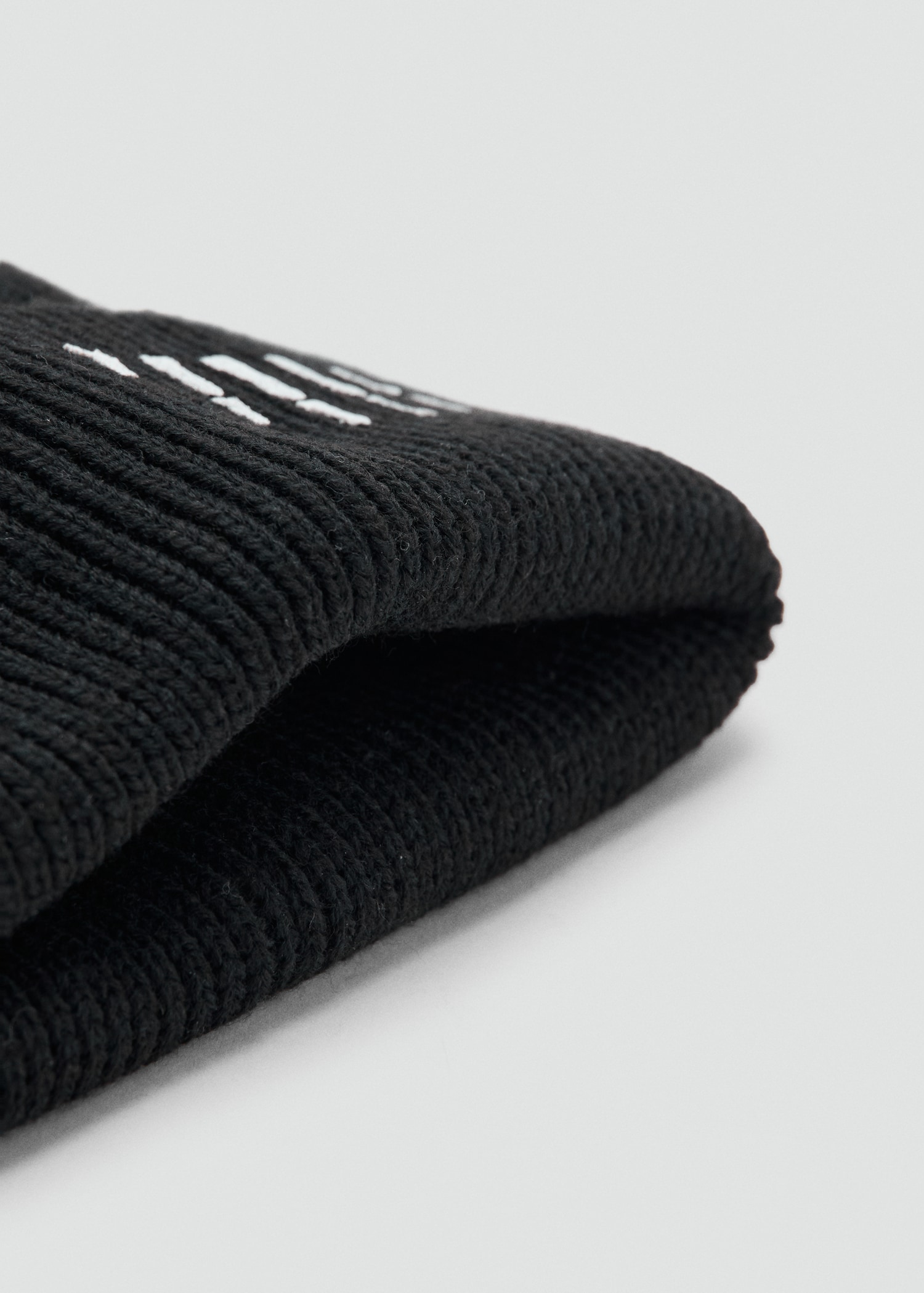 Gorro punto calavera - Plano medio
