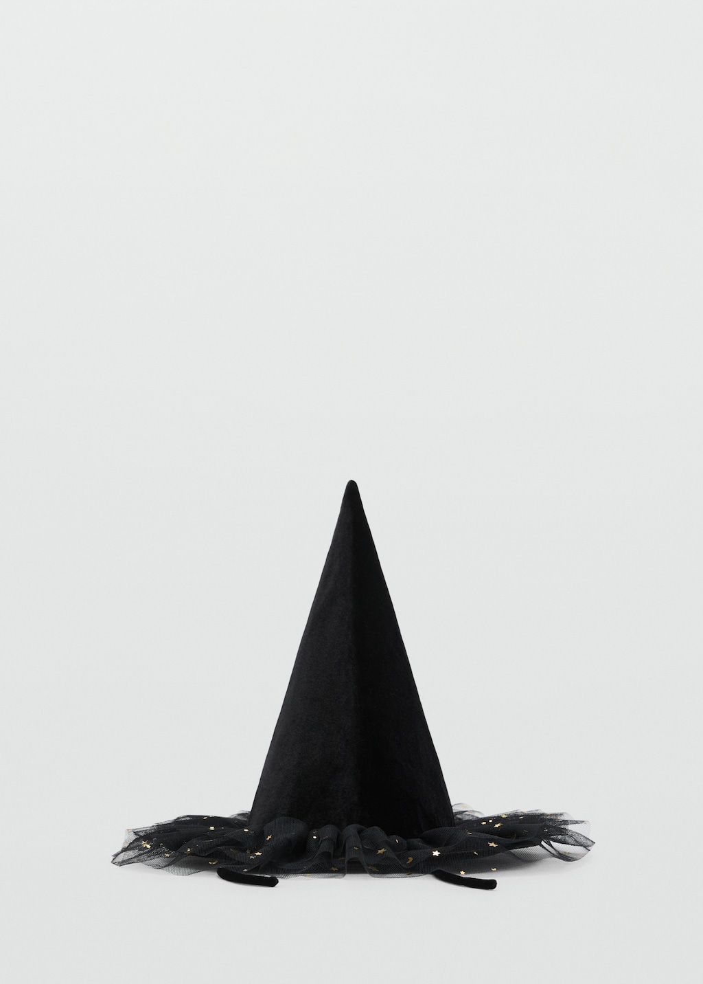 Witch hat with tulle stars