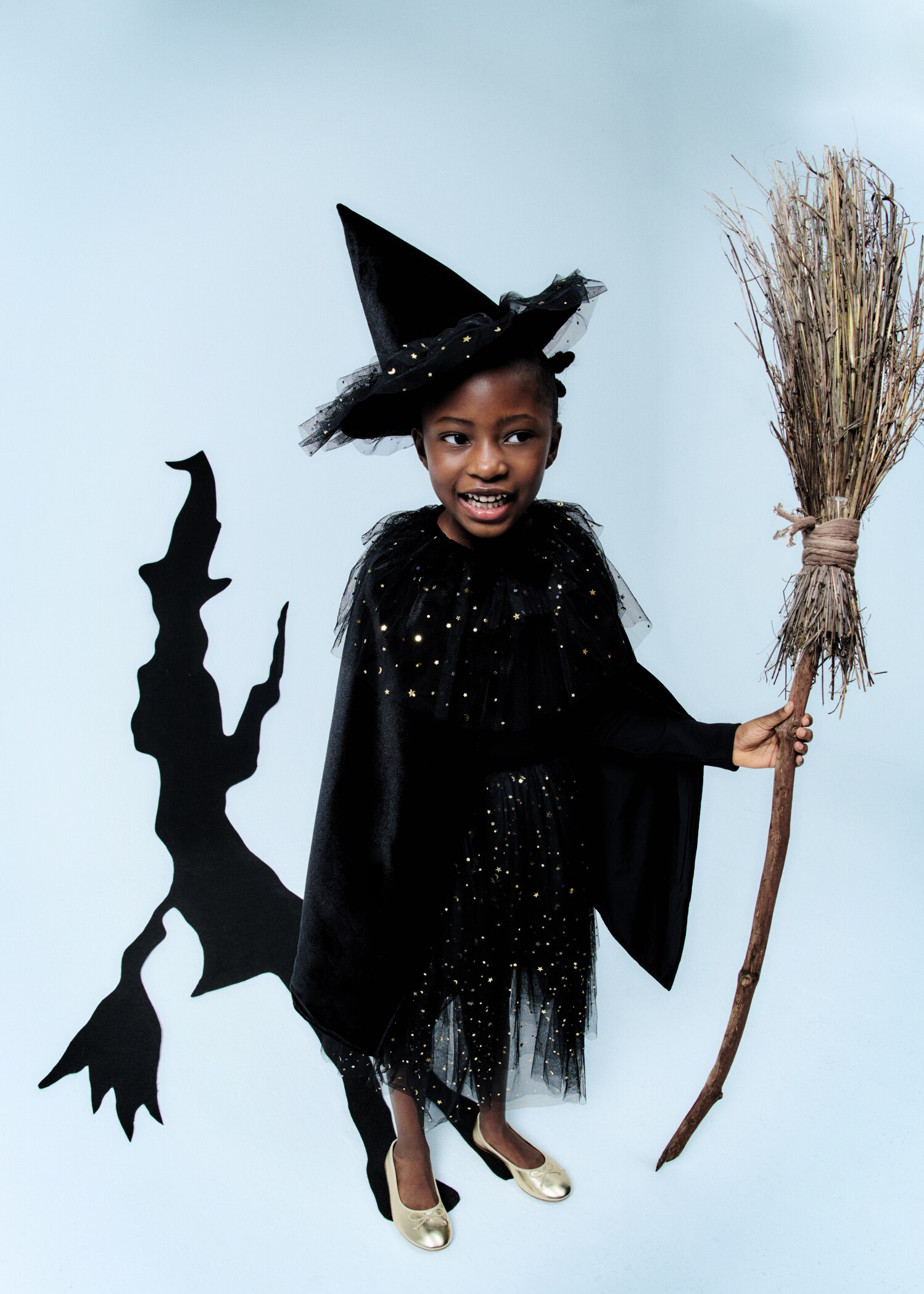 Witch hat with stars - Details of the article 5