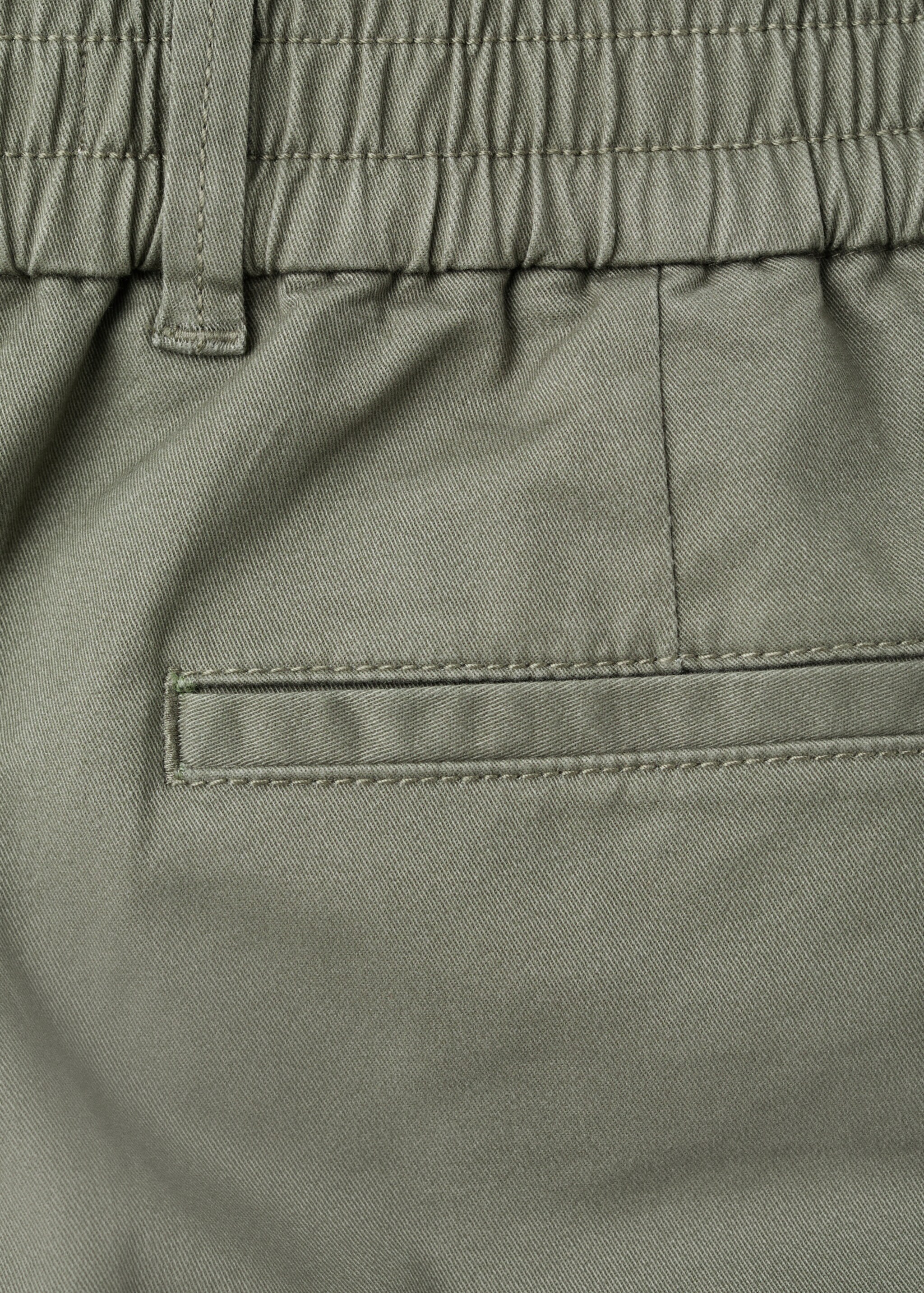 Cotton chinos - Details of the article 0, Green. Ref: 17077136-00.