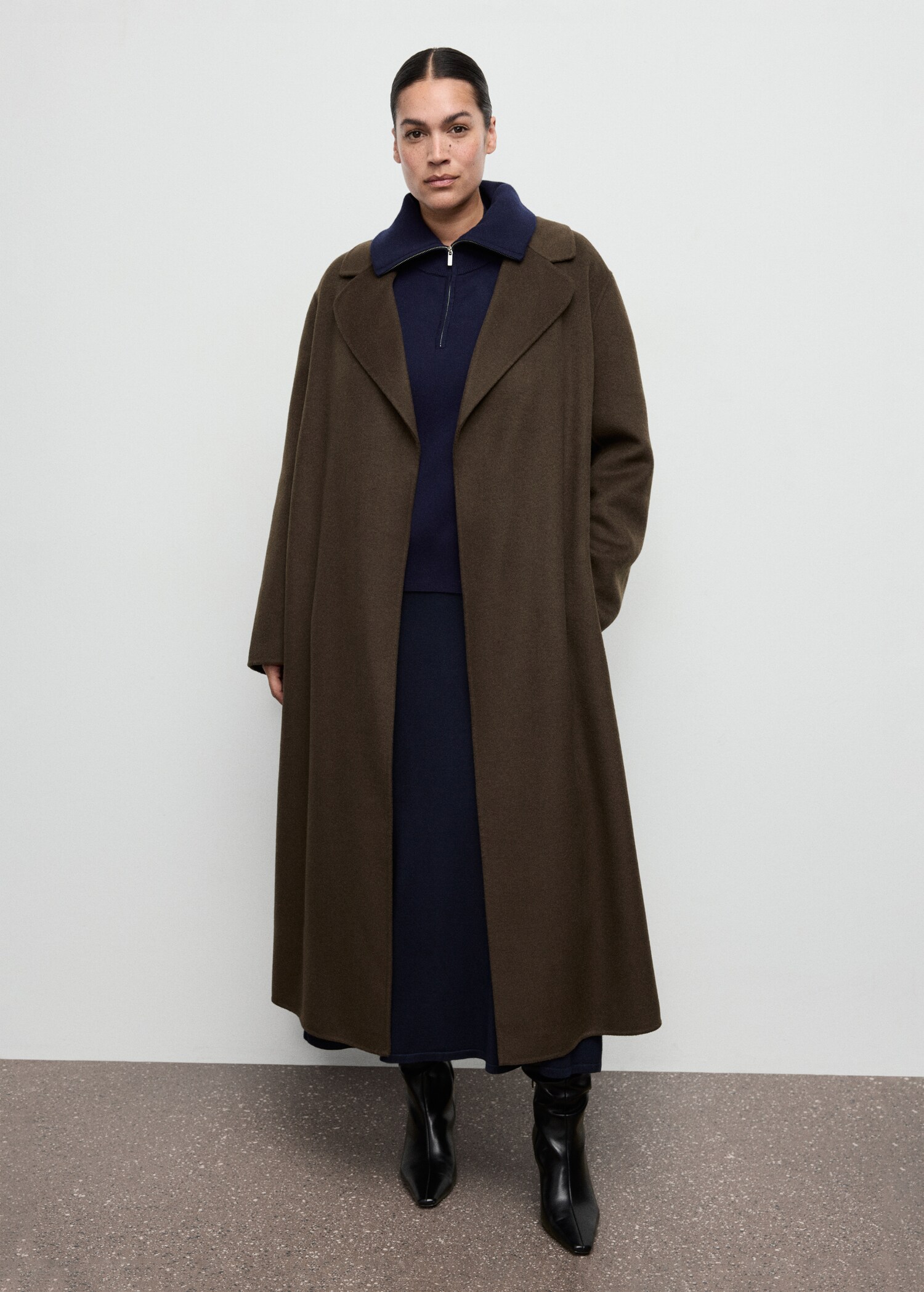 Wool coat with handmade belt - Details of the article 3