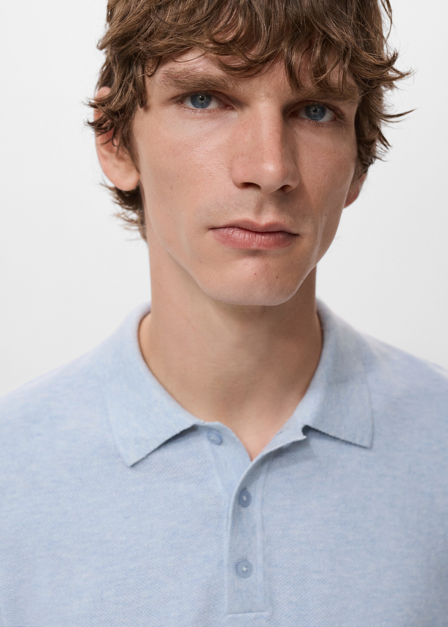 Structured knitted slim-fit polo shirt - Details of the article 1