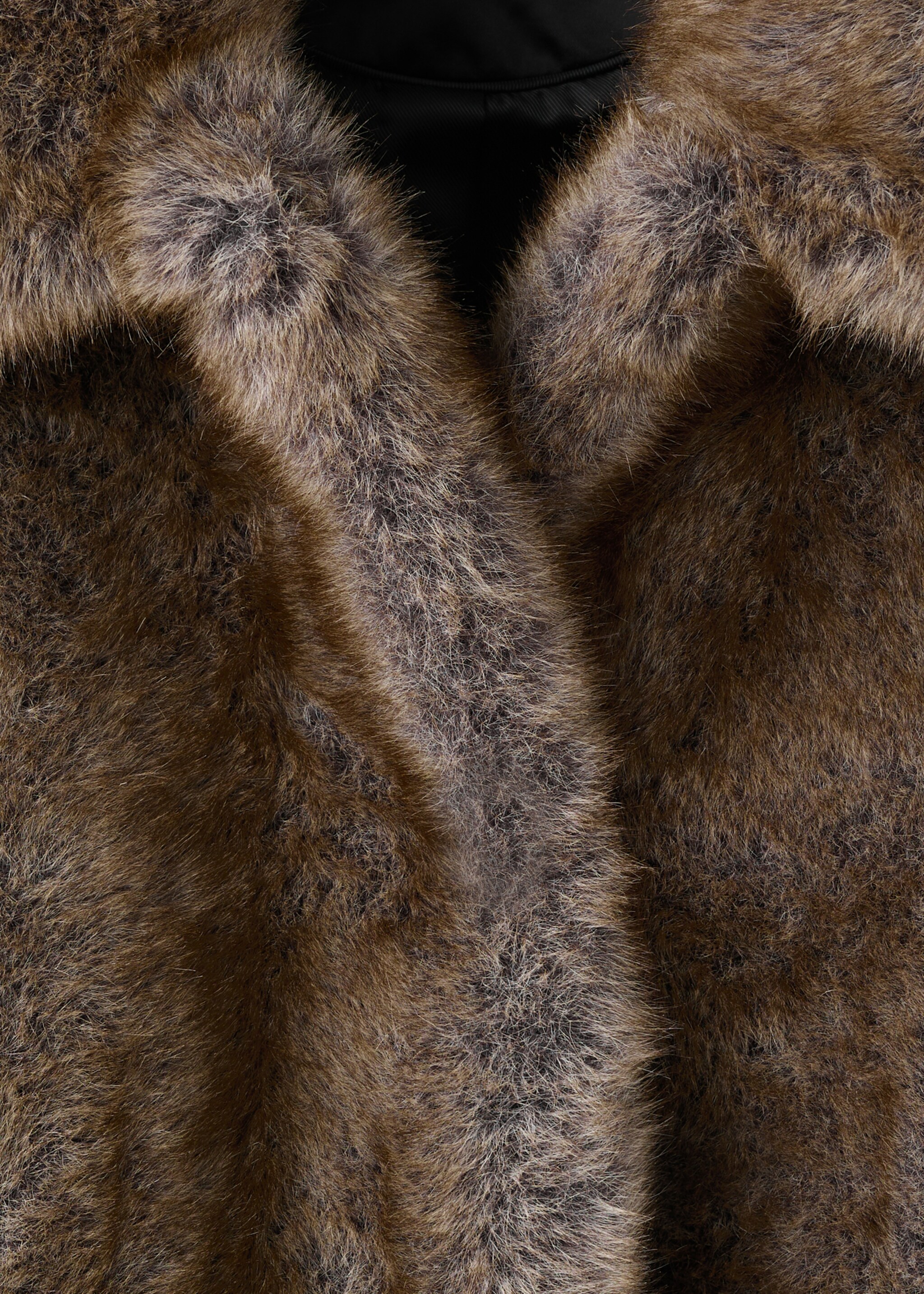 Faux fur effect cropped jacket - Details of the article 0, Beige. Ref: 17077767-00.