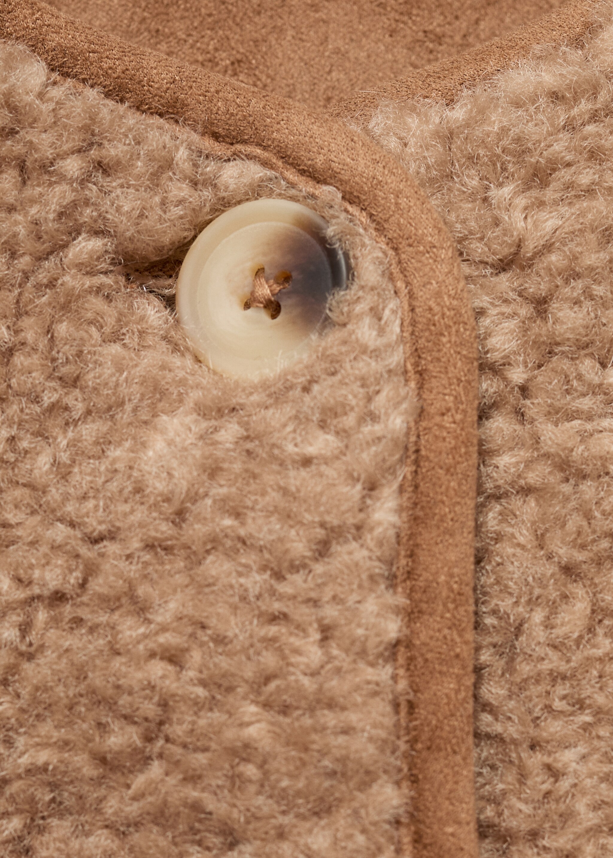 Shearling-effect gilet - Details of the article 8, Medium Brown. Ref: 17077769-00.