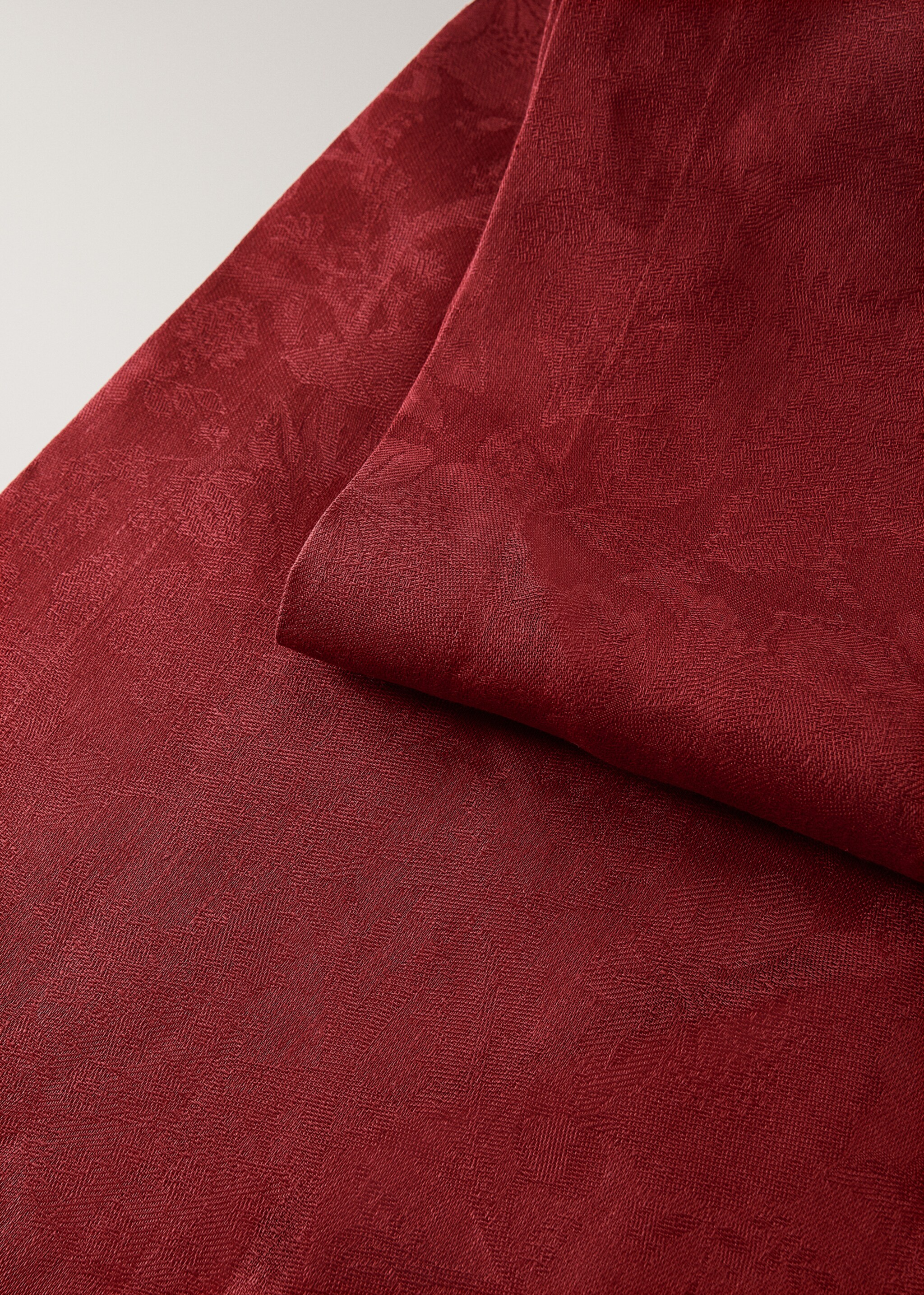 Jacquard linen floral napkin - Details of the article 2, Red. Ref: 17077782-00.