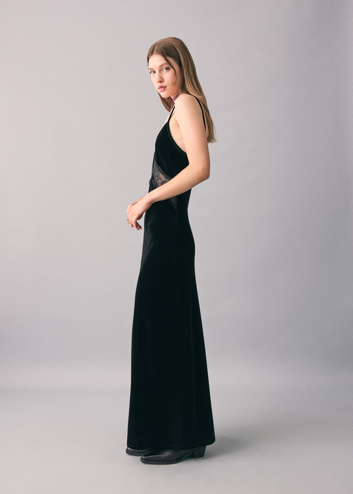 Long lace dress - Details of the article 2