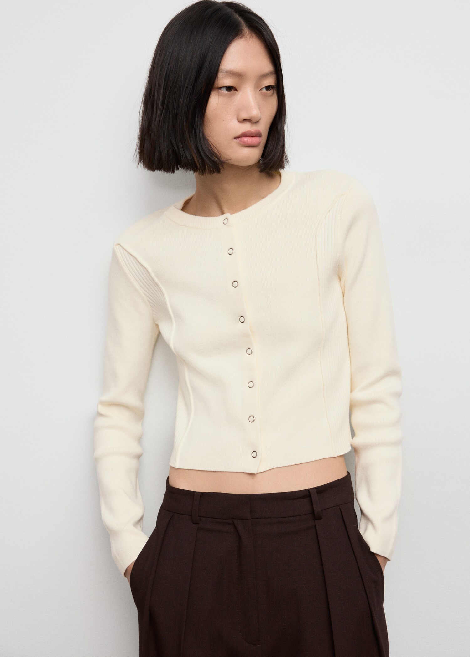 Cardigan maille côtelée - Plan moyen