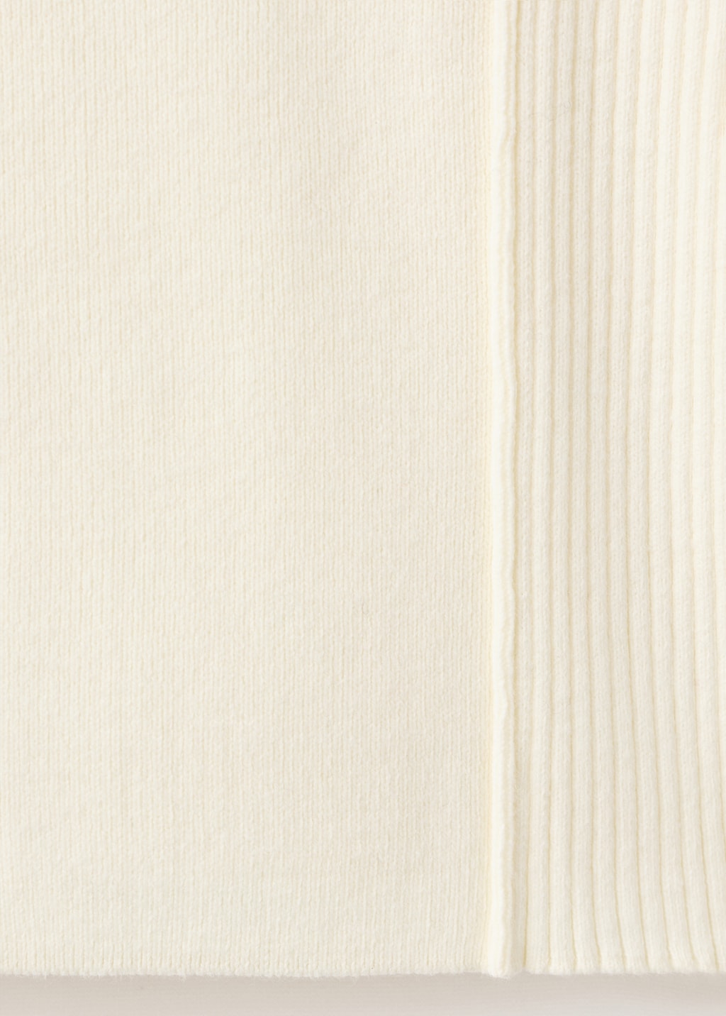 Ribbed knitted cardigan