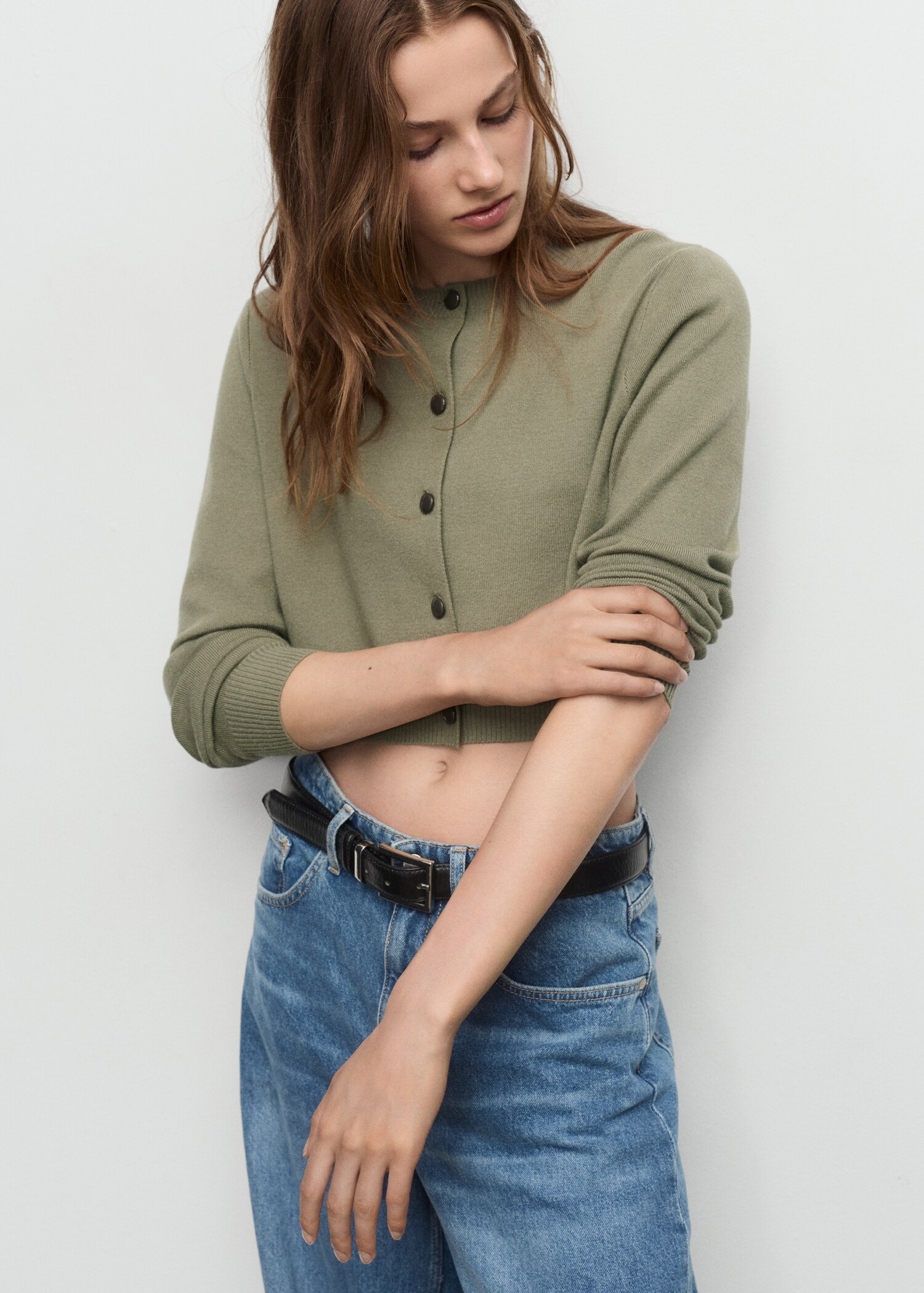 Knitted button cardigan - Medium plane