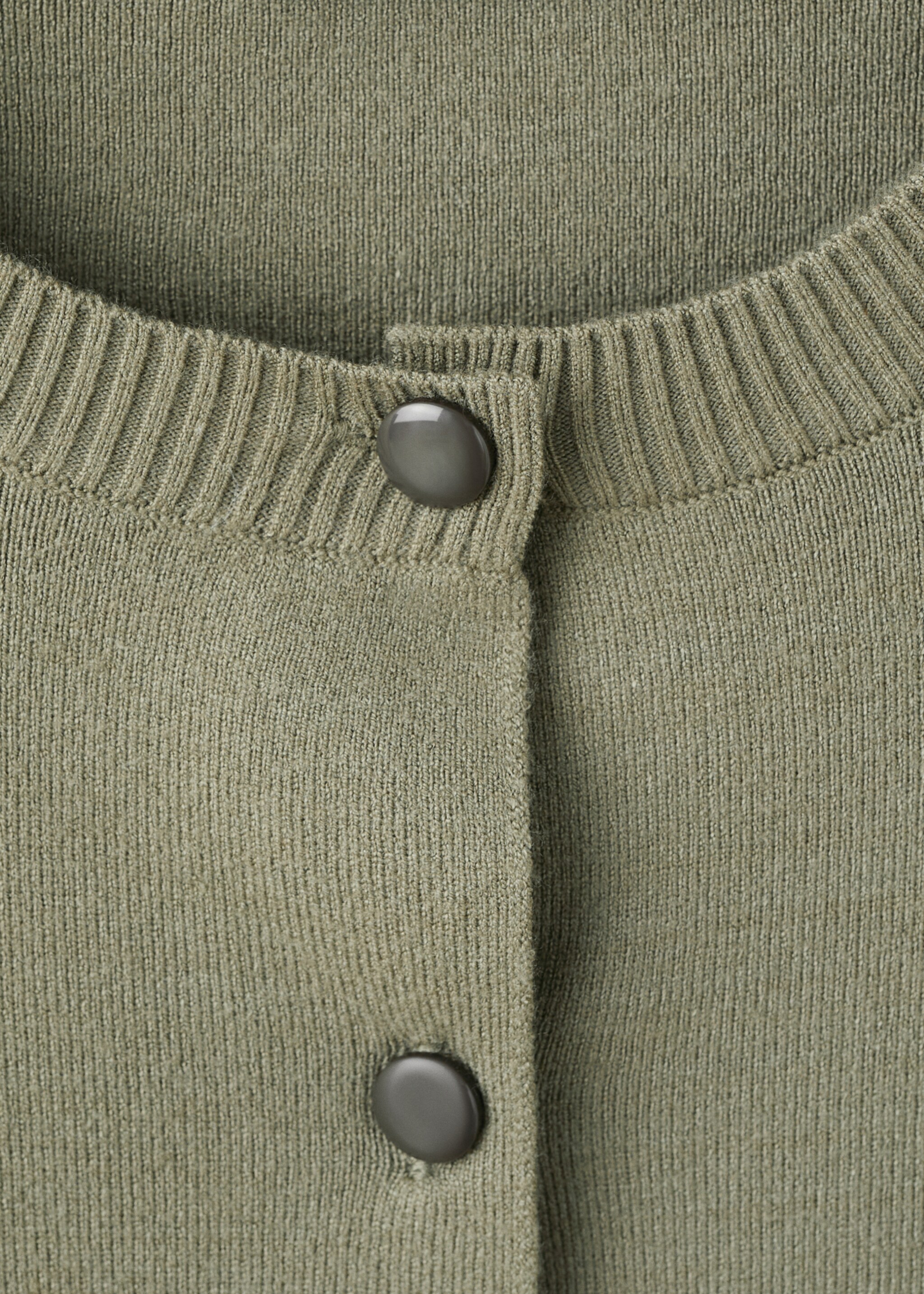 Cardigan maille boutons - Détail de l'article 8, Kaki. Ref: 17077793-00.