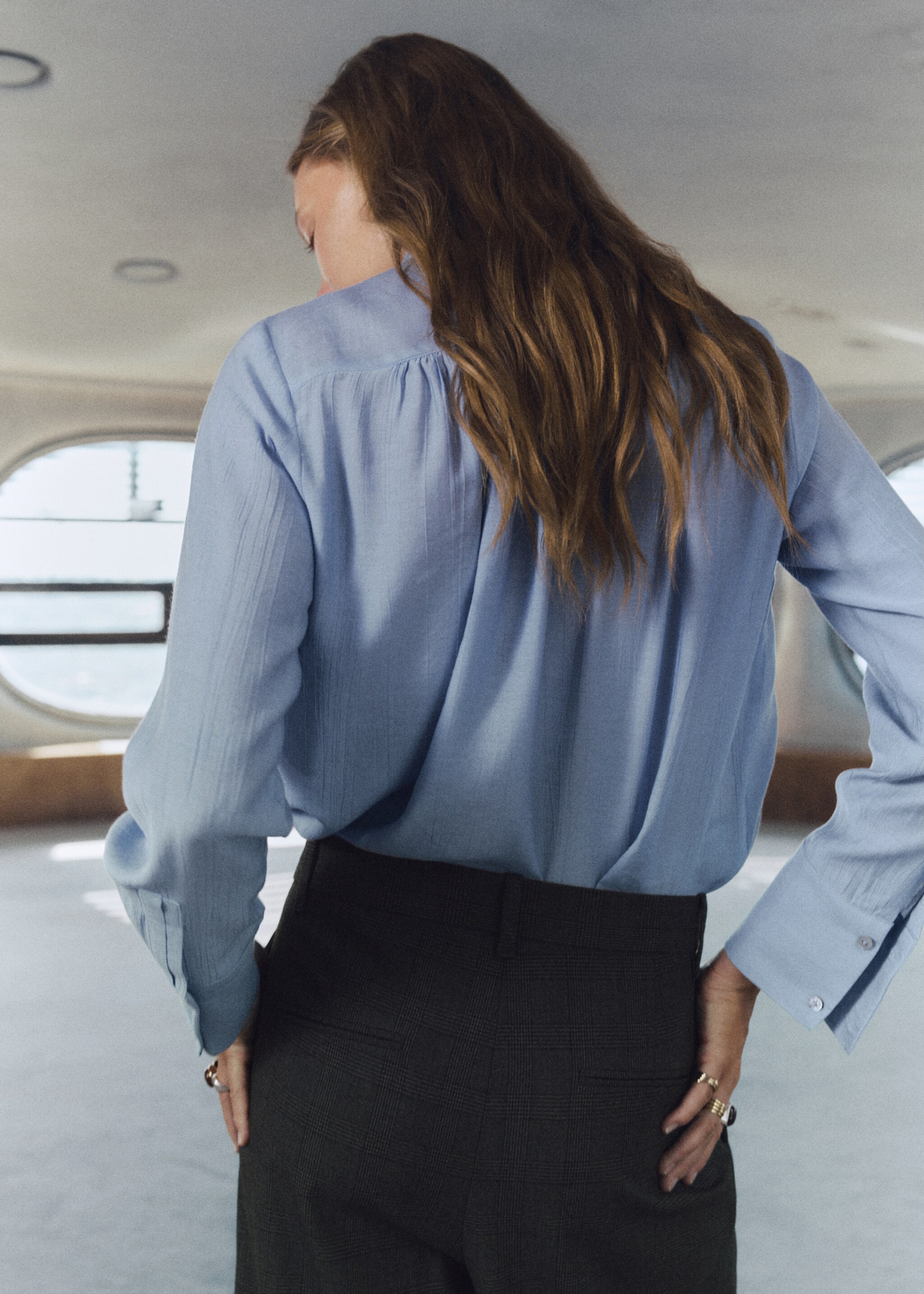 Textured blouse with foulard - Reverse of the article, Blue. Ref: 17077800-00.