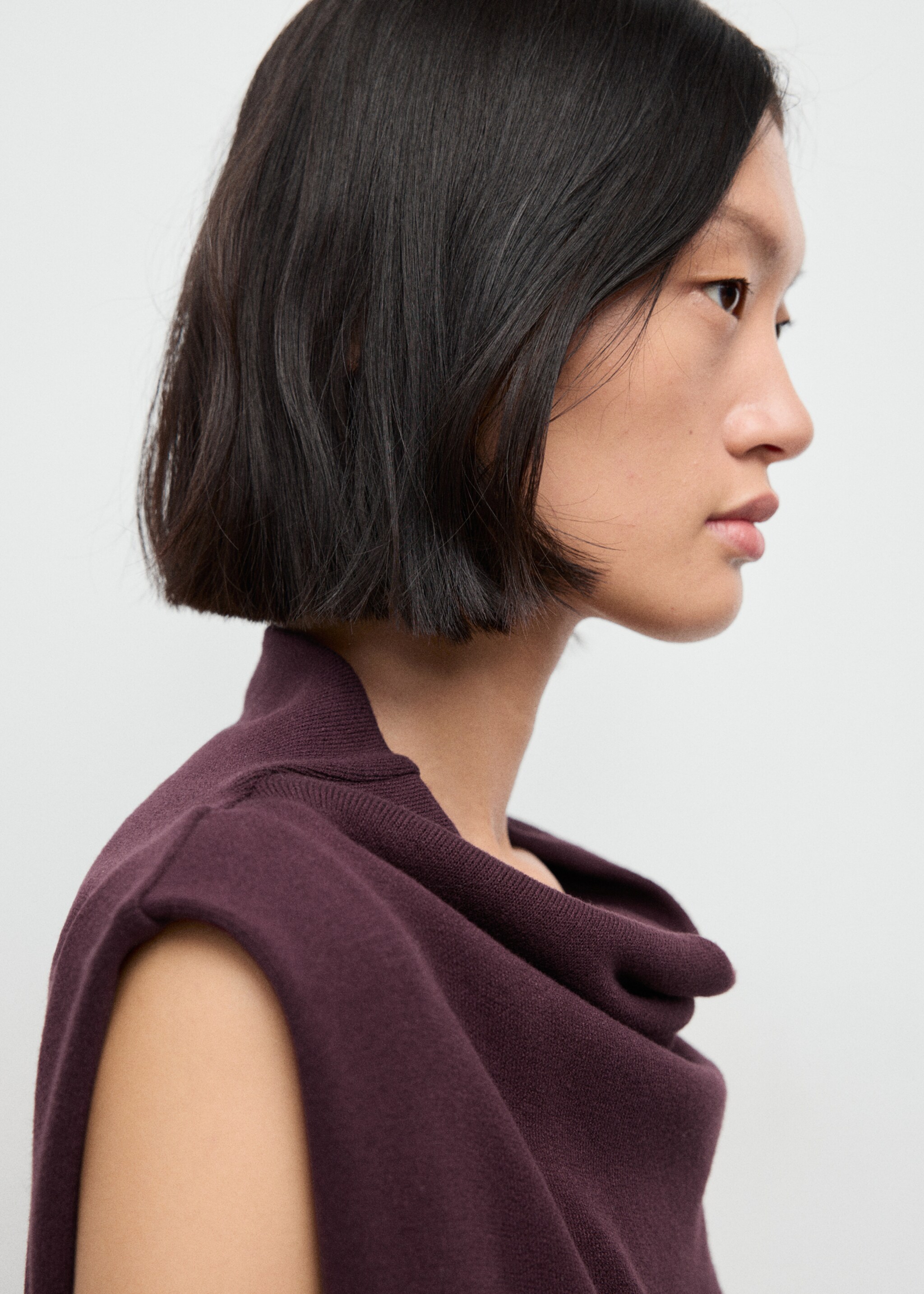 Draped neck top - Details of the article 1, Burgundy. Ref: 17077802-00.