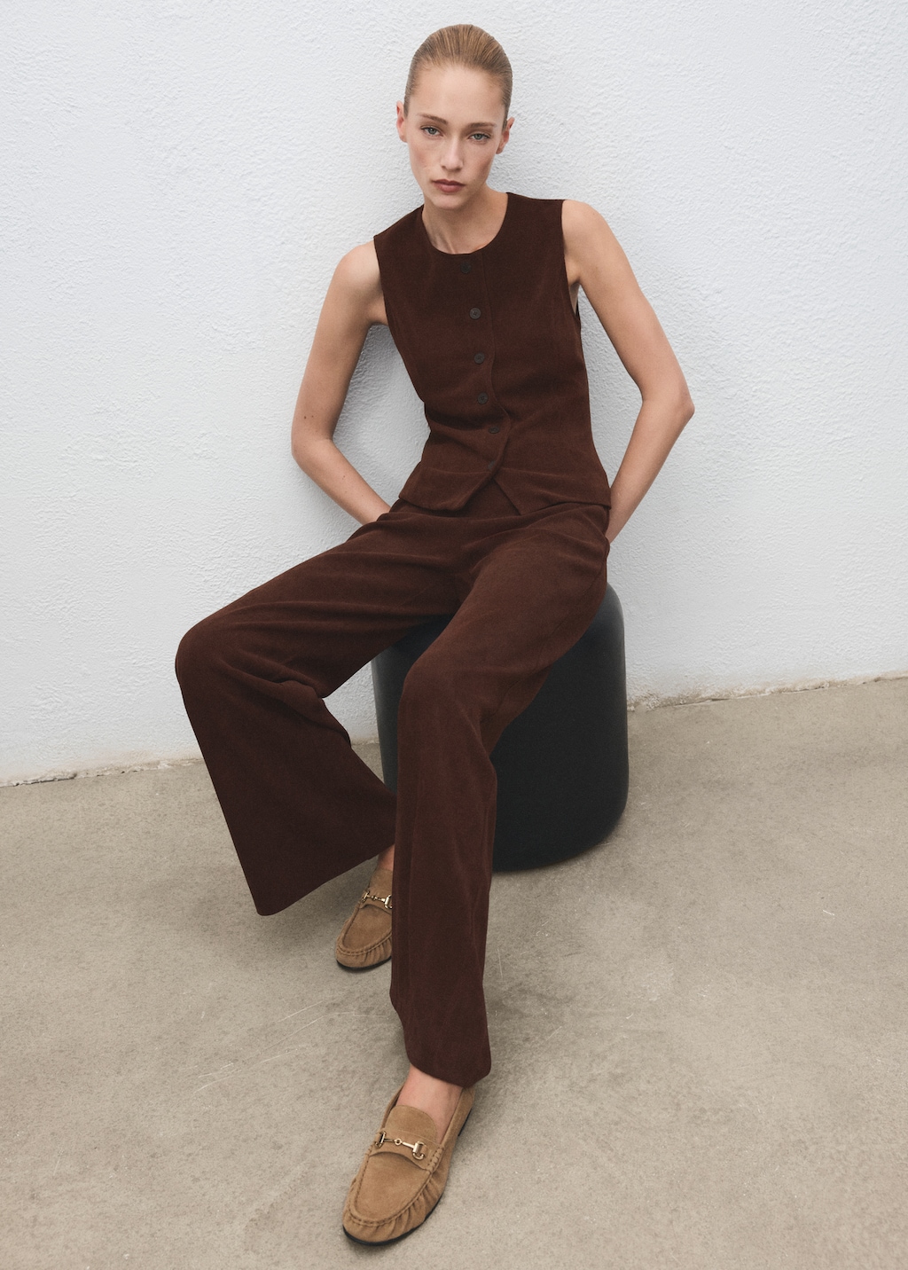 Corduroy pants with elastic waist