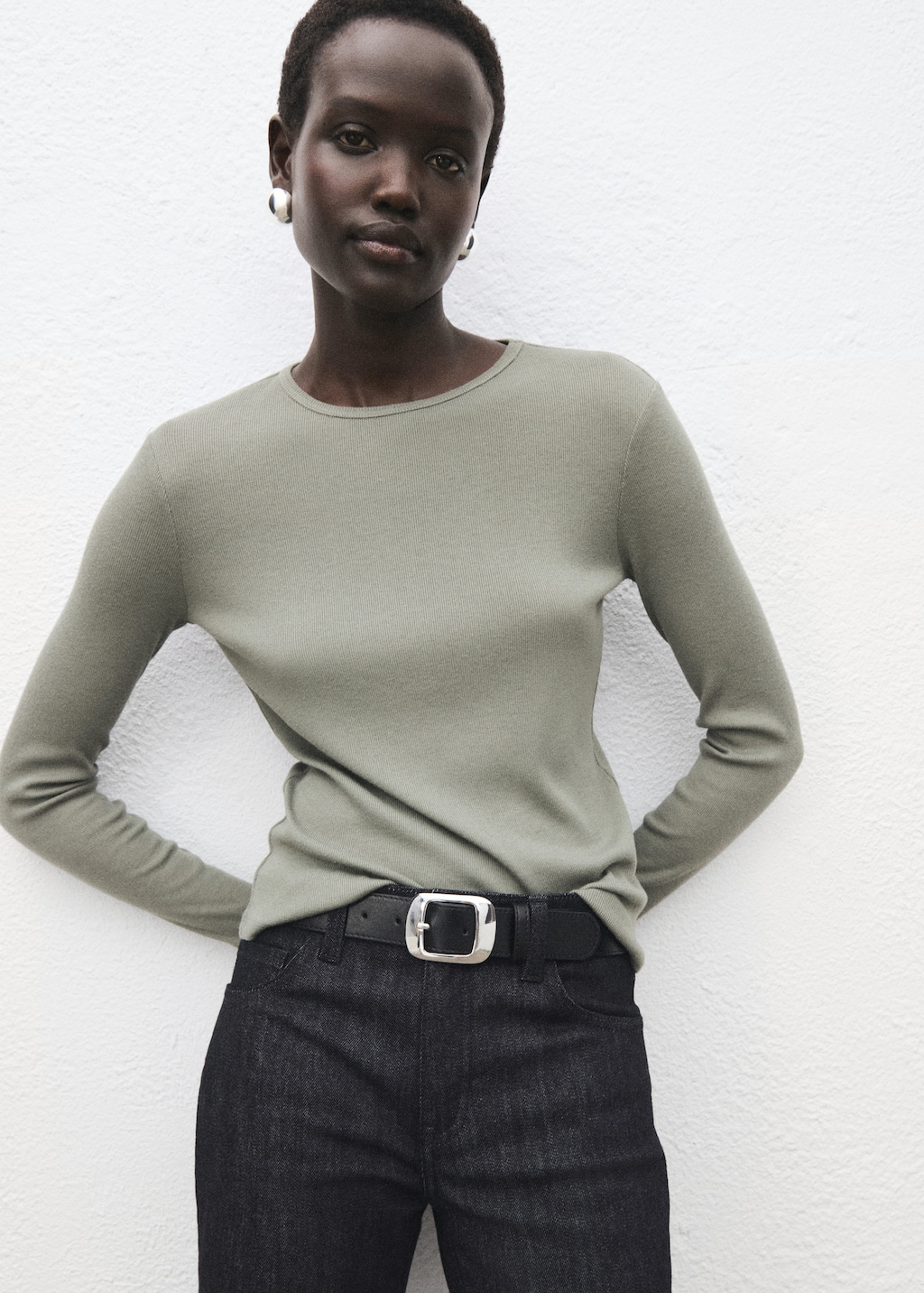 Ribbed long-sleeved t-shirt