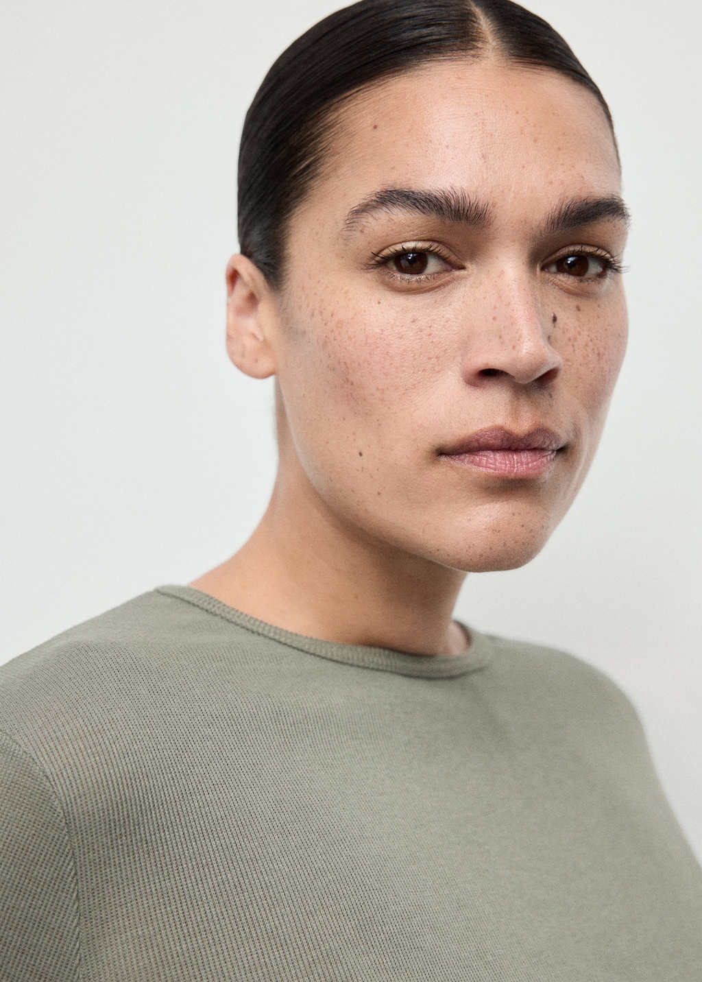 Ribbed long-sleeved t-shirt