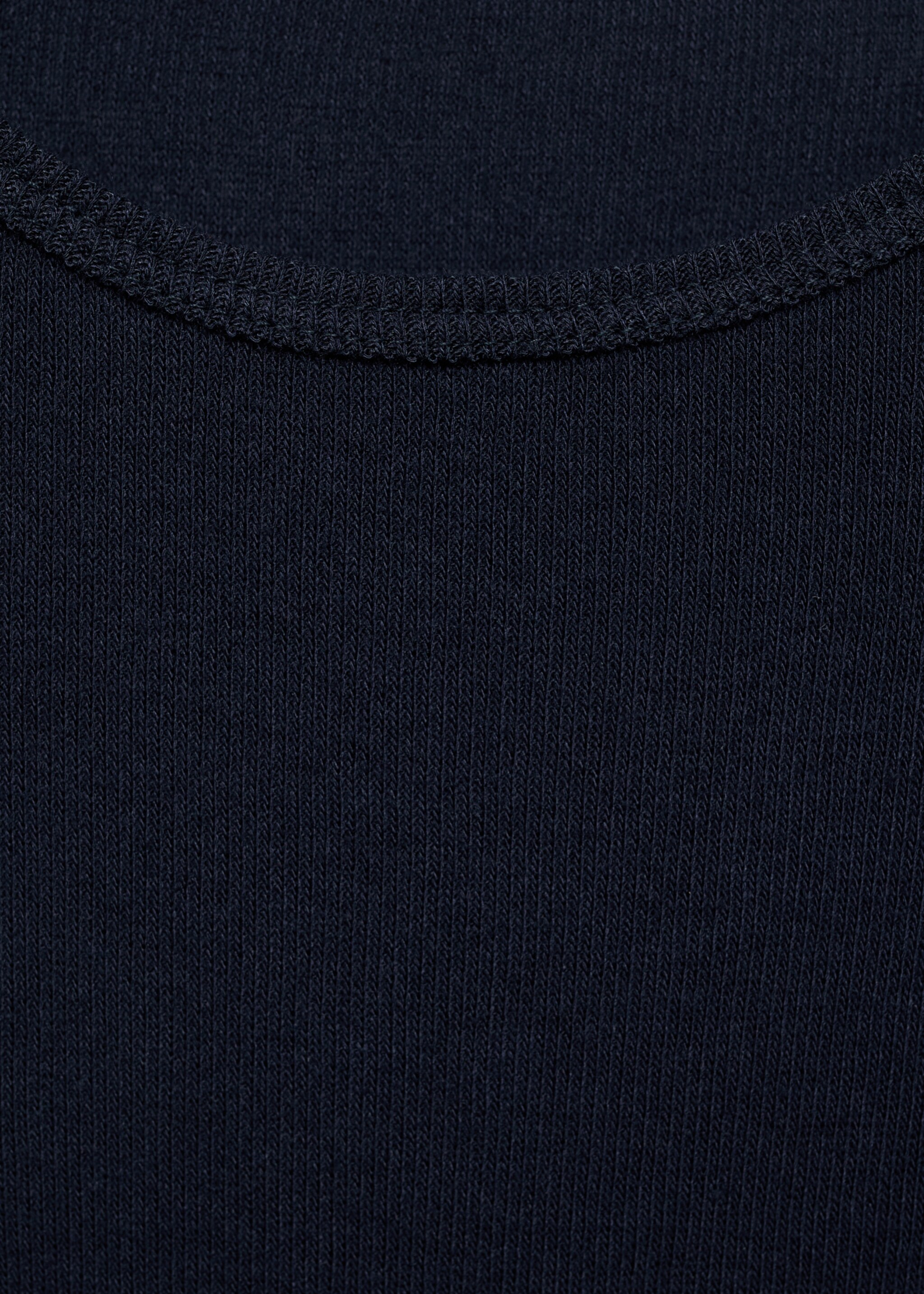 Long sleeve T-shirt - Details of the article 8, Night Blue. Ref: 17077807-00.