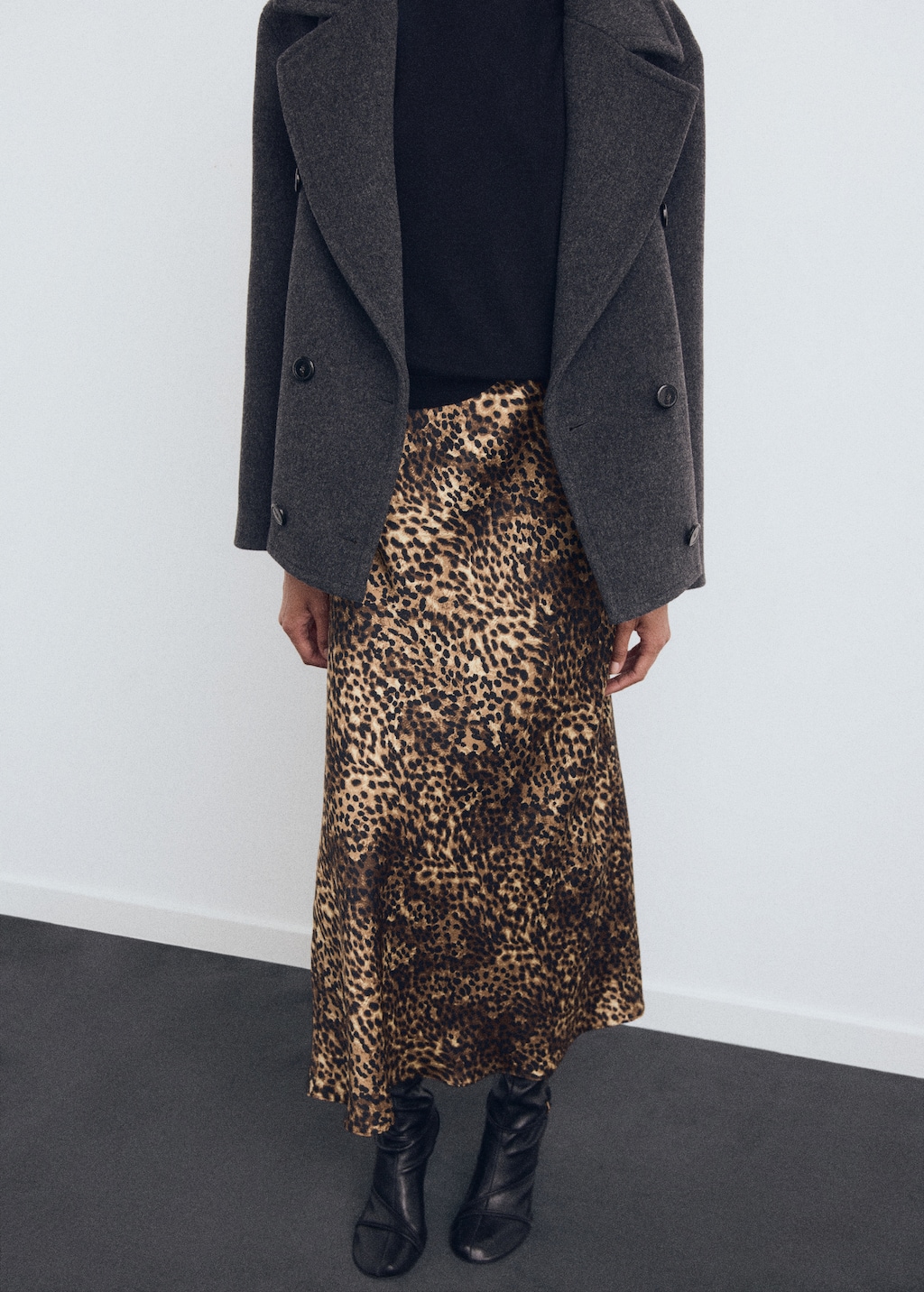 Leopard-print satin skirt