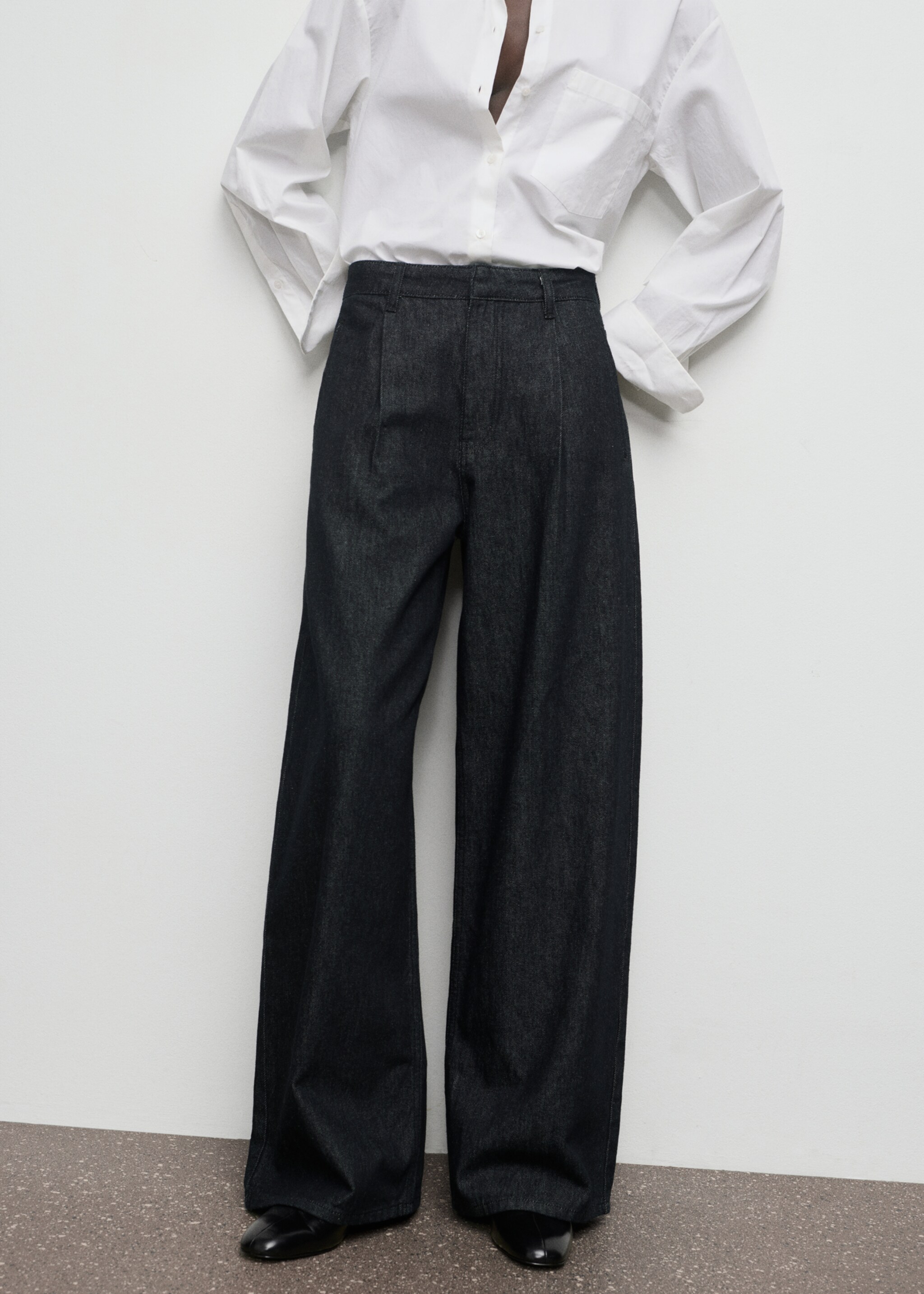 Pantalon denim large avec pinces - Plan moyen, Noir. Ref: 17077816-00.