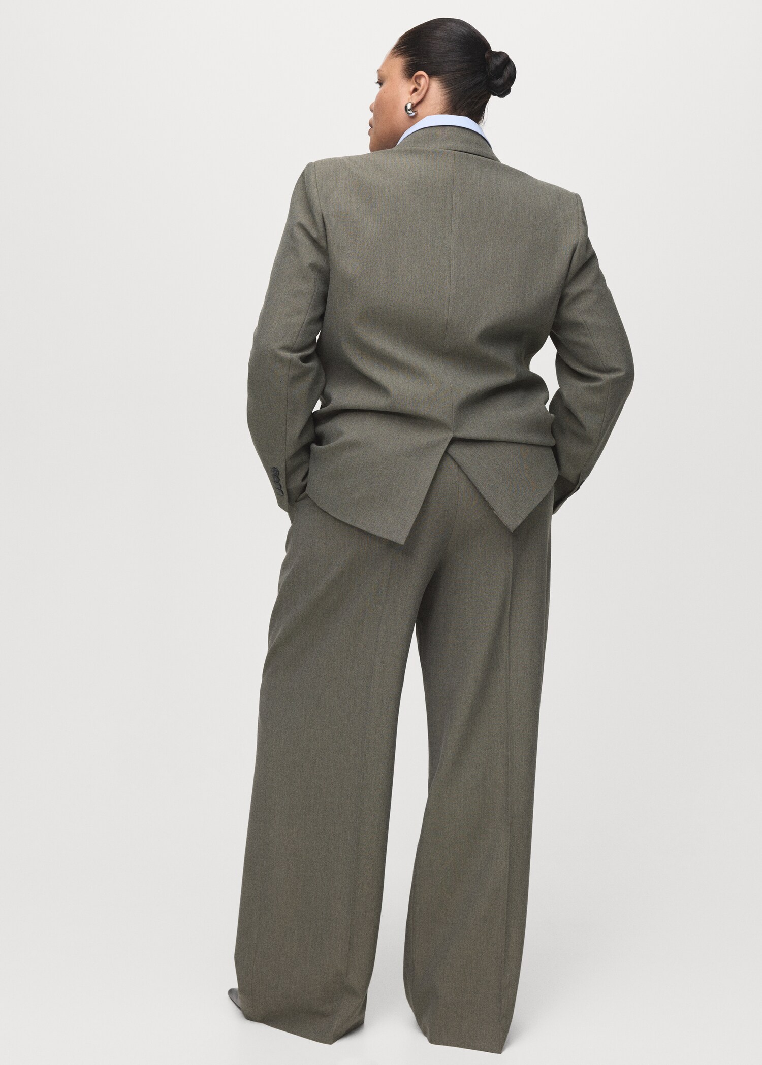 Pleated straight-leg suit trousers - Details of the article 4