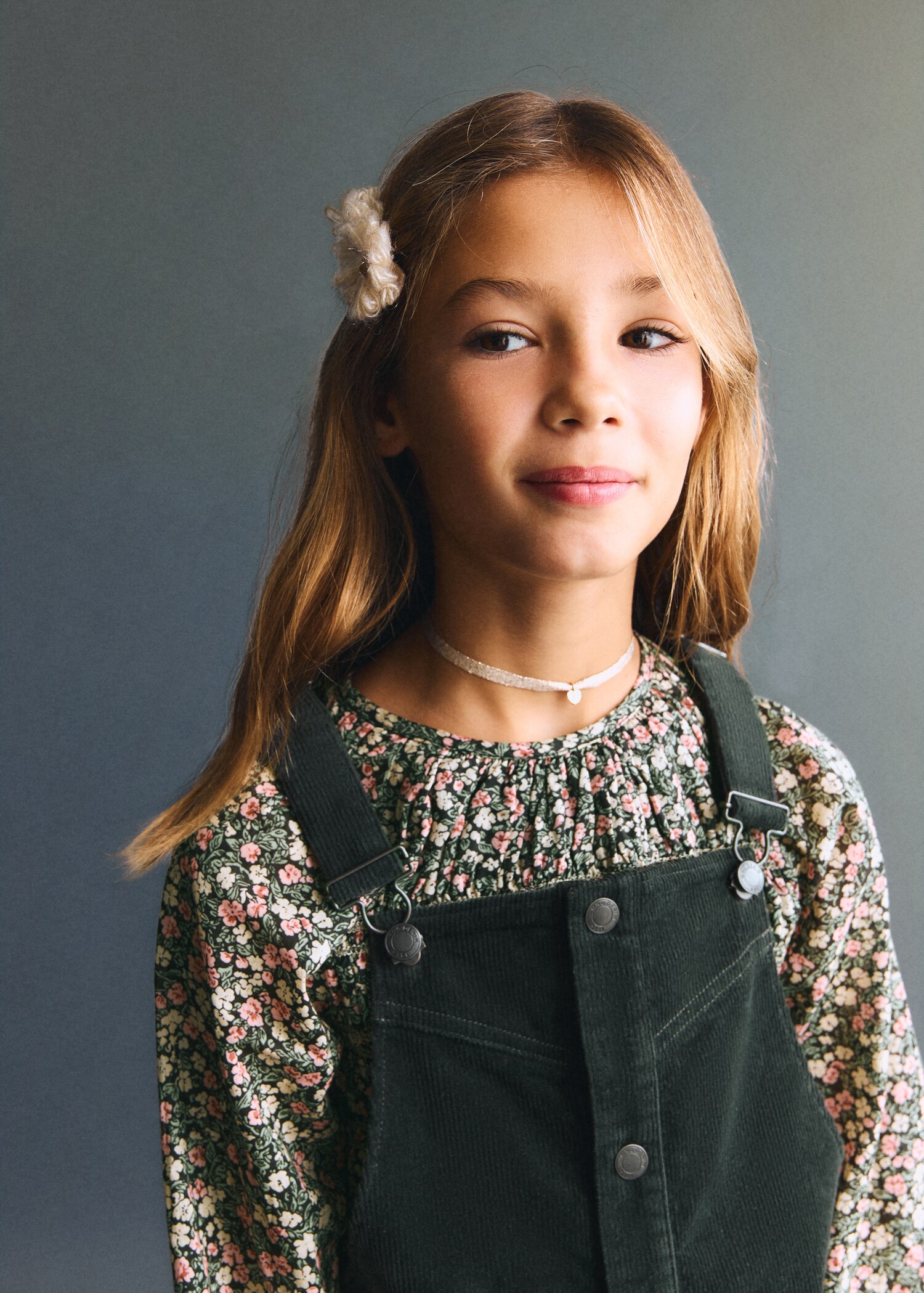 Corduroy pinafore dress - Details of the article 1