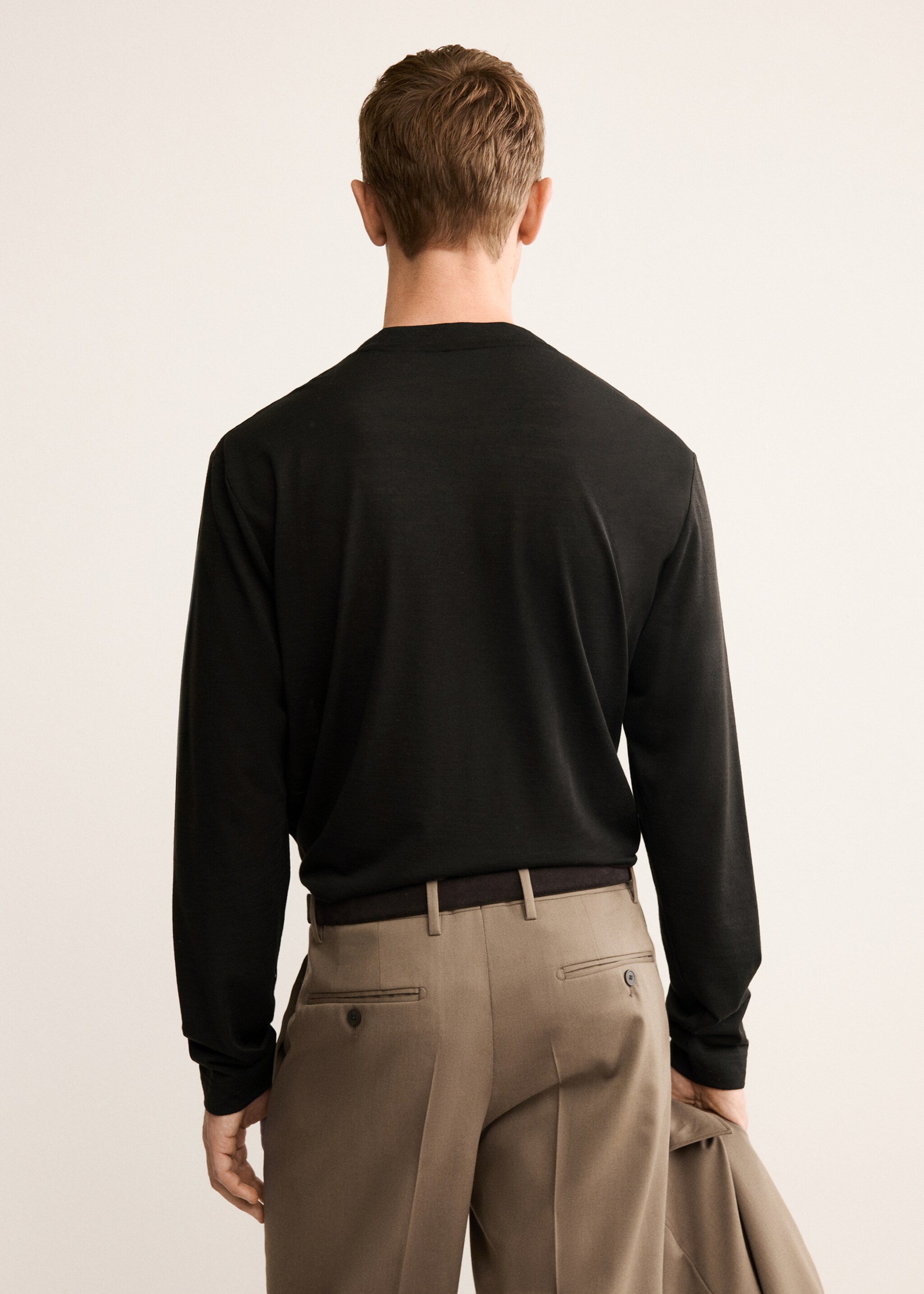 T-shirt com mistura de lã slim fit - Verso do artigo, Castanho. Ref: 17077897-00.