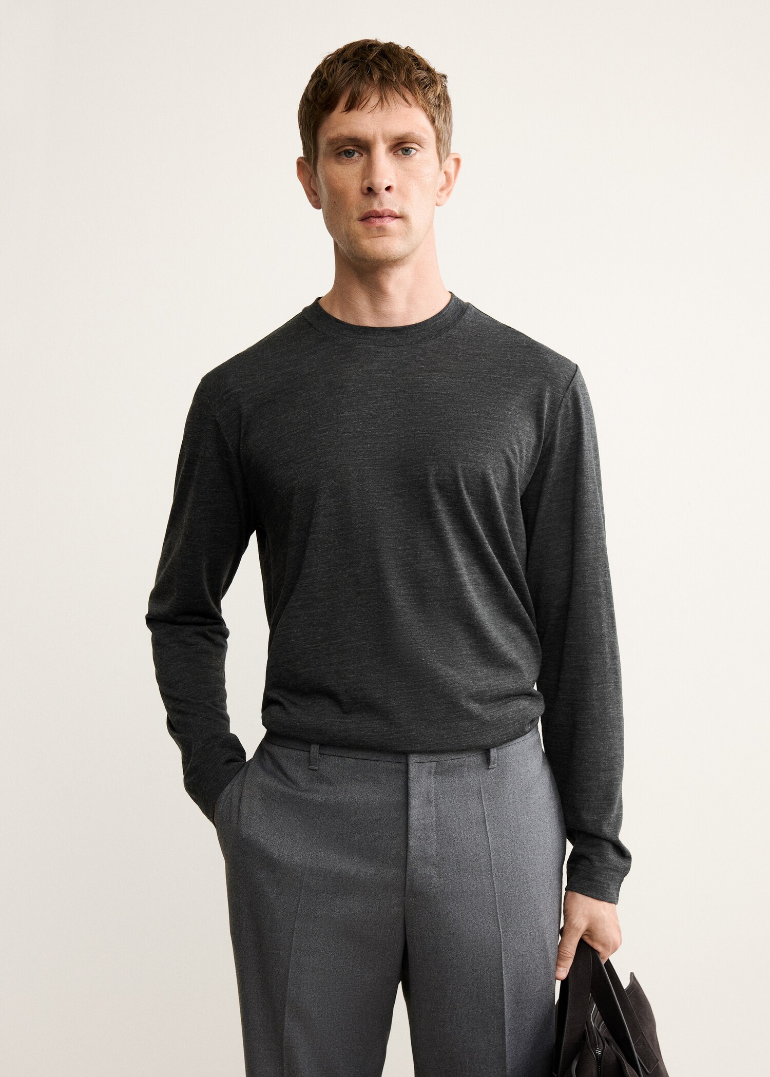 T-shirt com mistura de lã slim fit - Plano médio