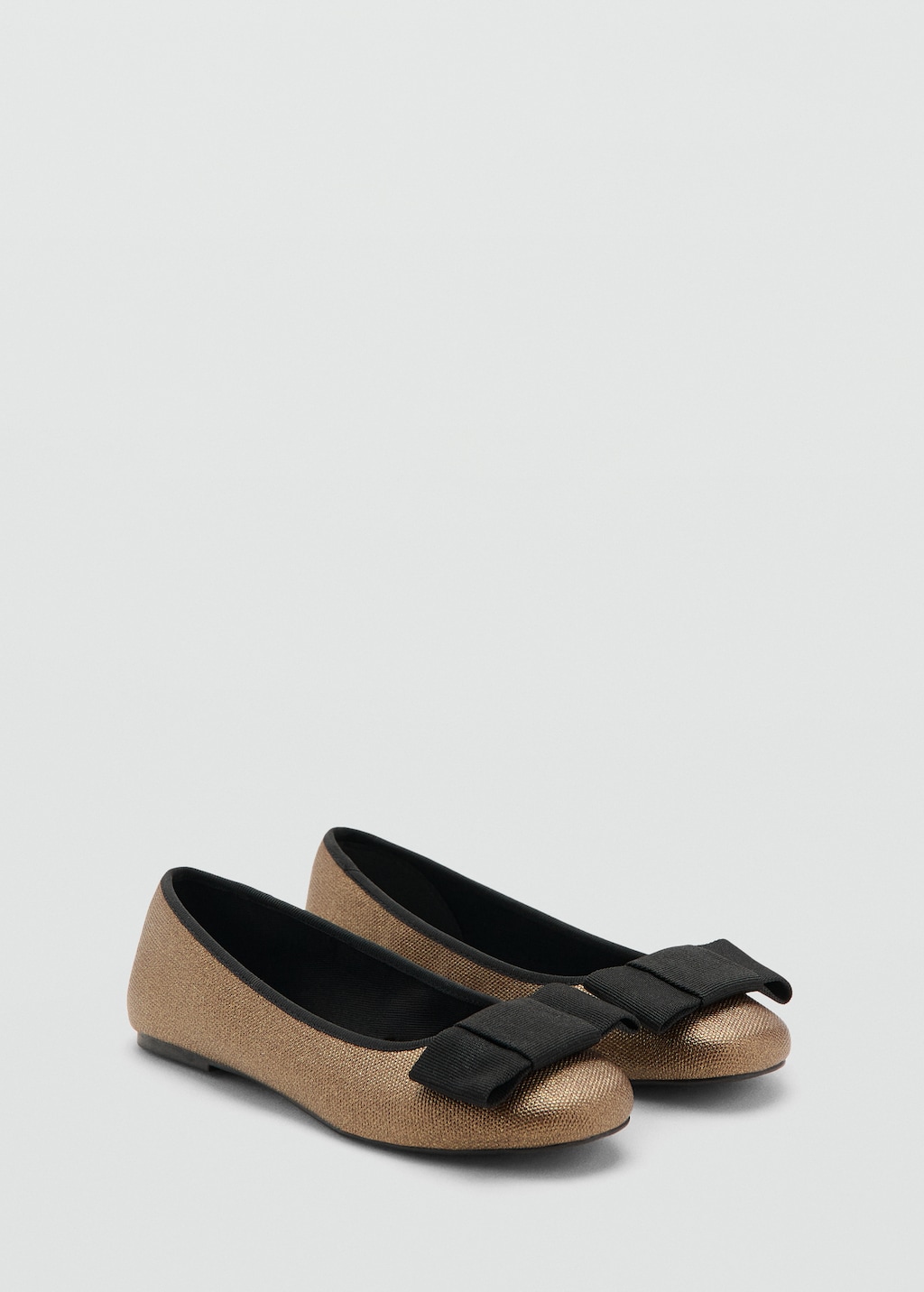 Ballet flats with bows