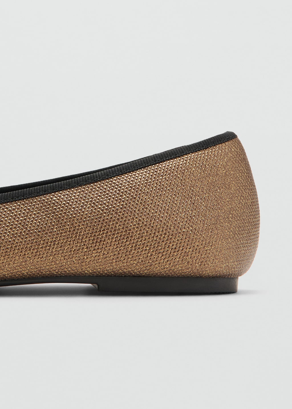 Ballet flats with bows