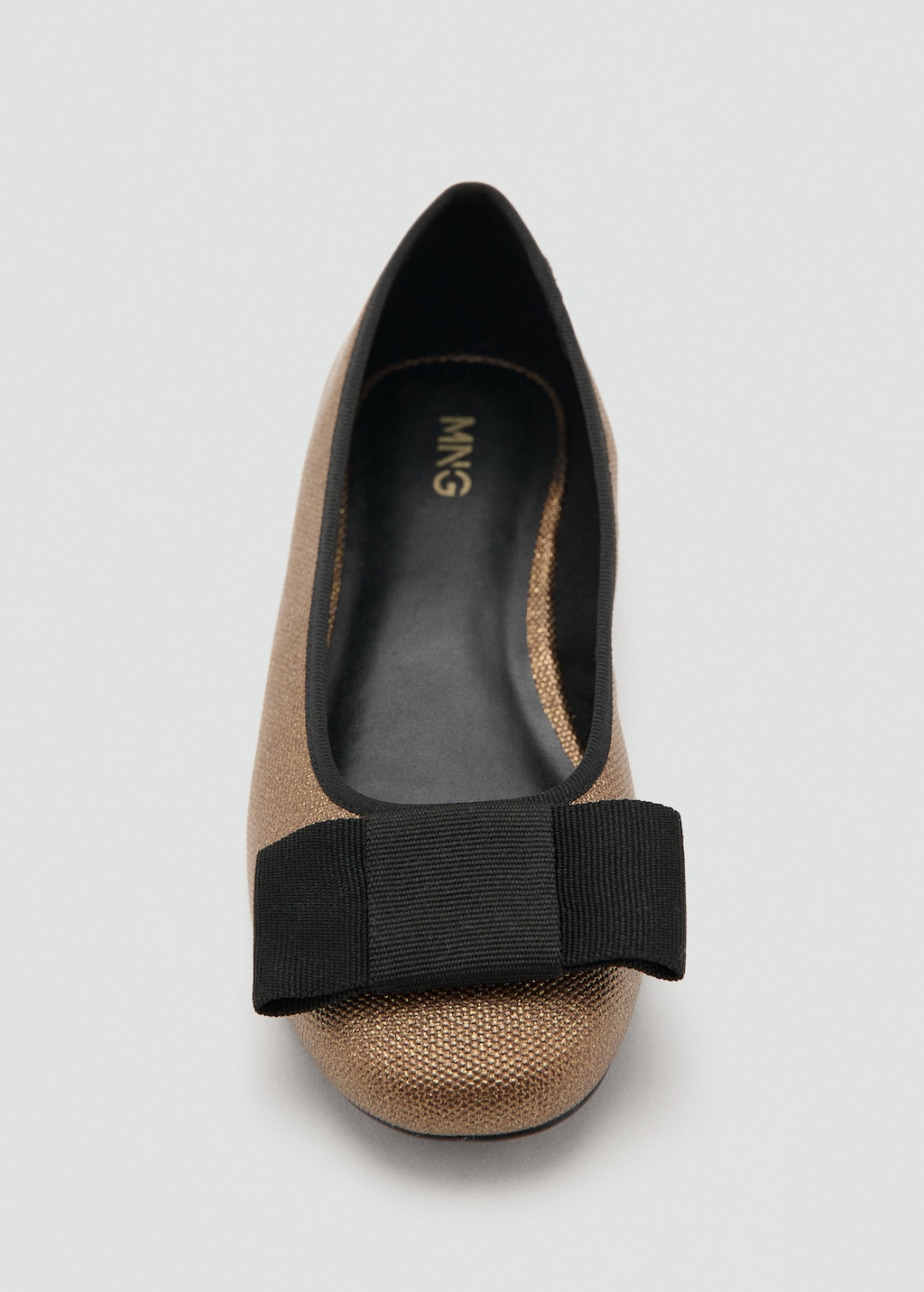 Ballet flats with bows