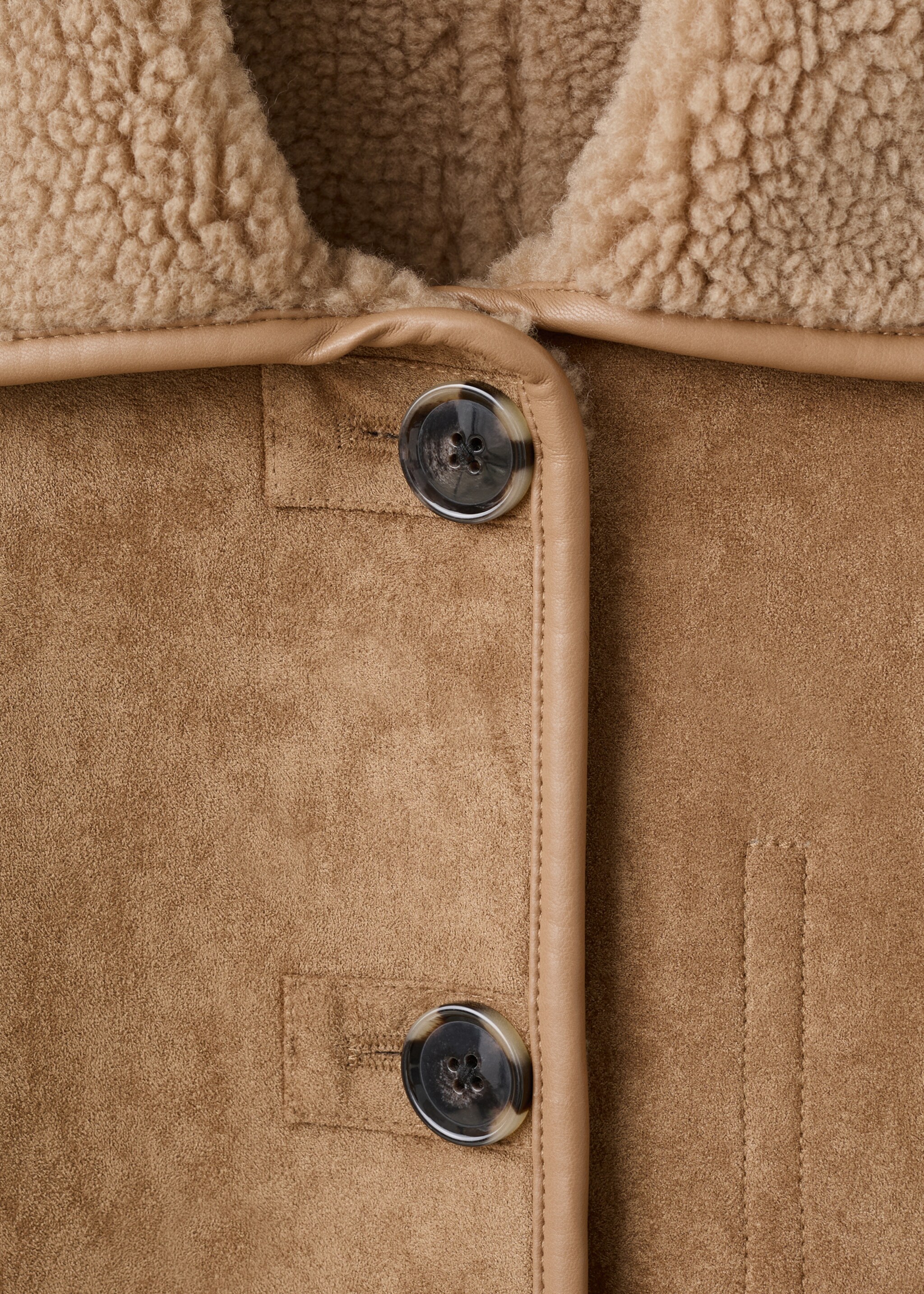 Manteau effet cuir imitation mouton - Détail de l'article 8, Marron moyen. Ref: 17077900-00.