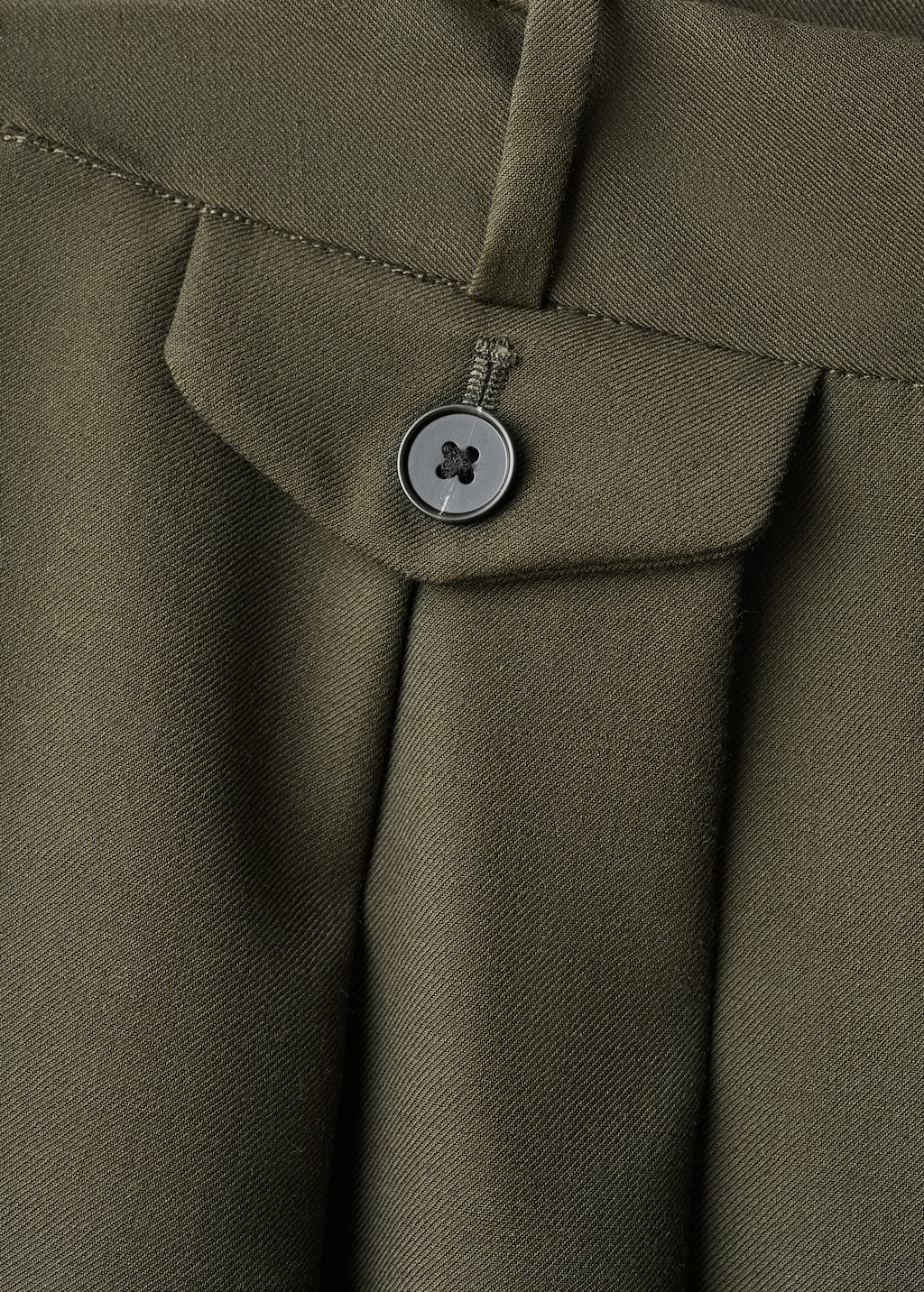 Pleated trousers with button detail