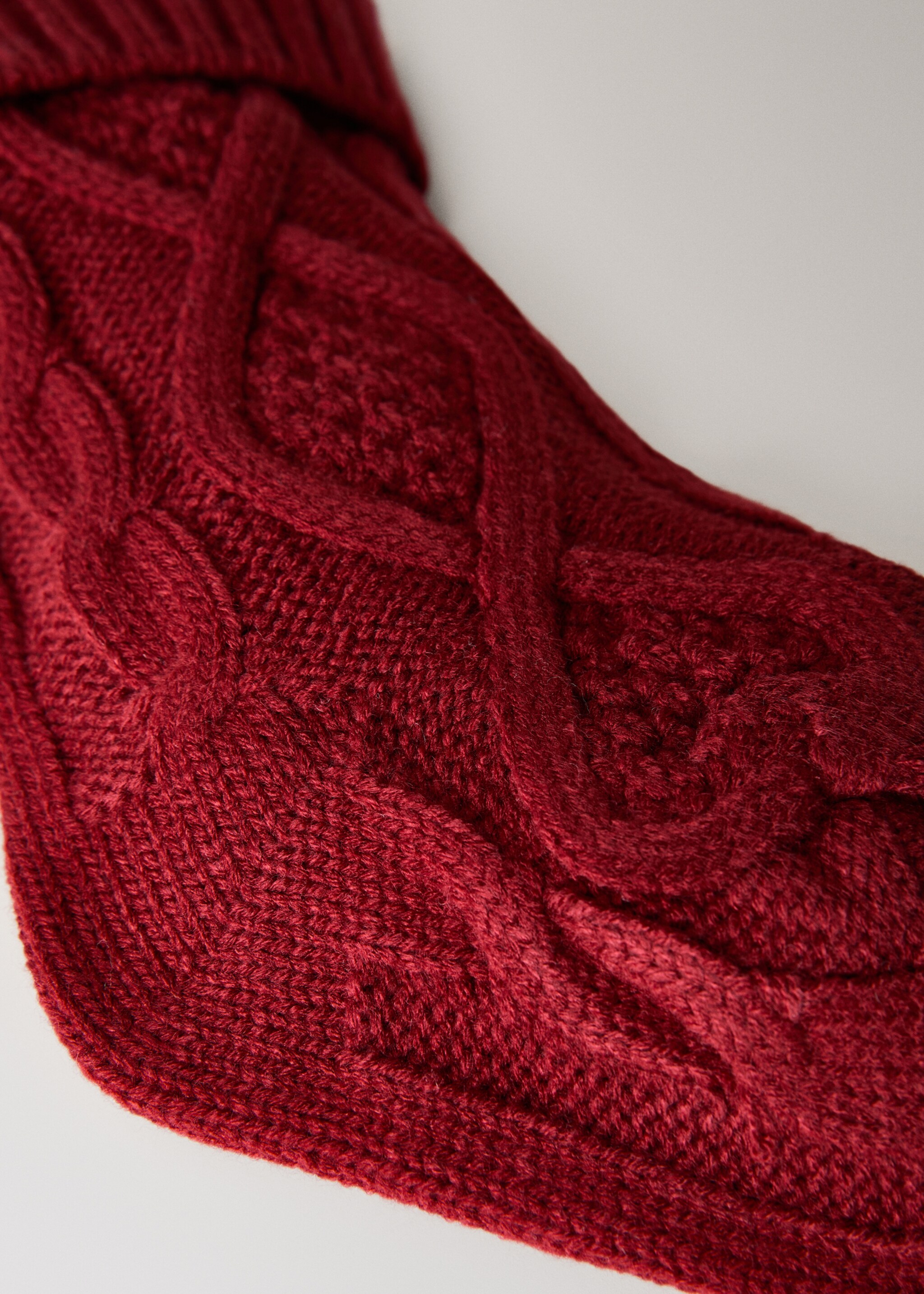 Flätad julstrumpa - Detaljer om artikeln 1, Röd. Ref: 17077902-00.