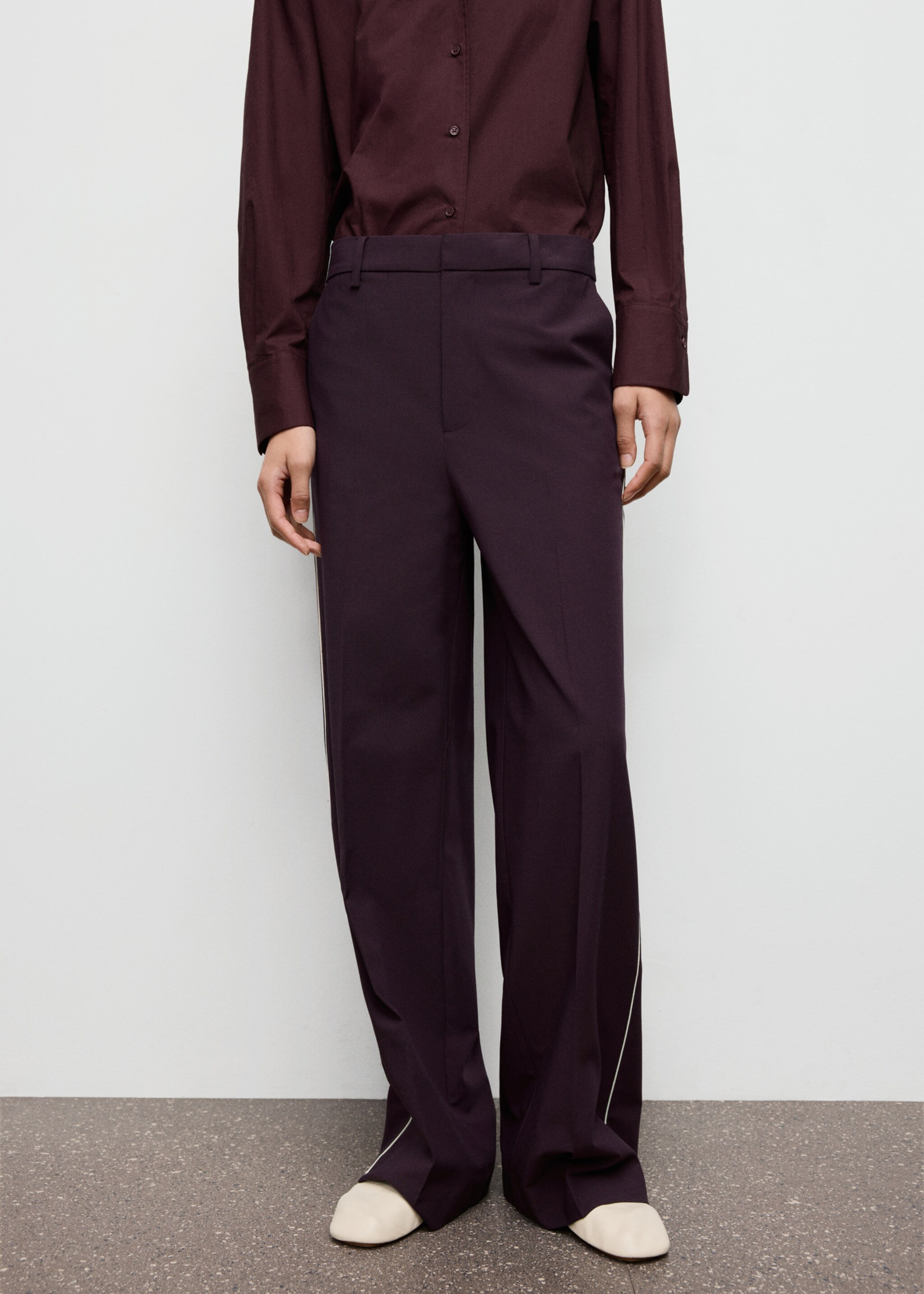 Side striped trousers - Medium plane, Maroon. Ref: 17077904-00.