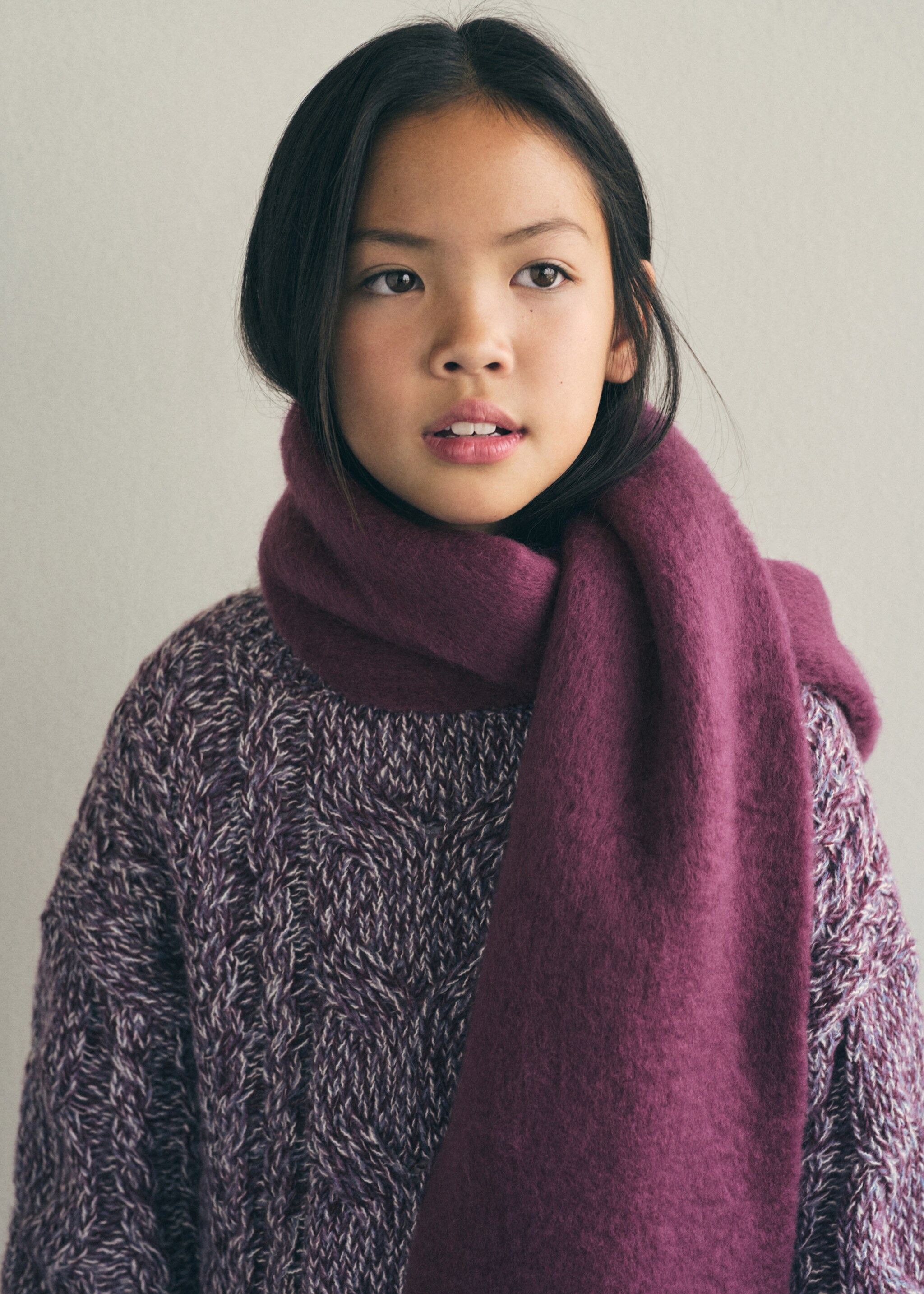 Fringed edge scarf - Details of the article 9, Strawberry. Ref: 17077905-00.