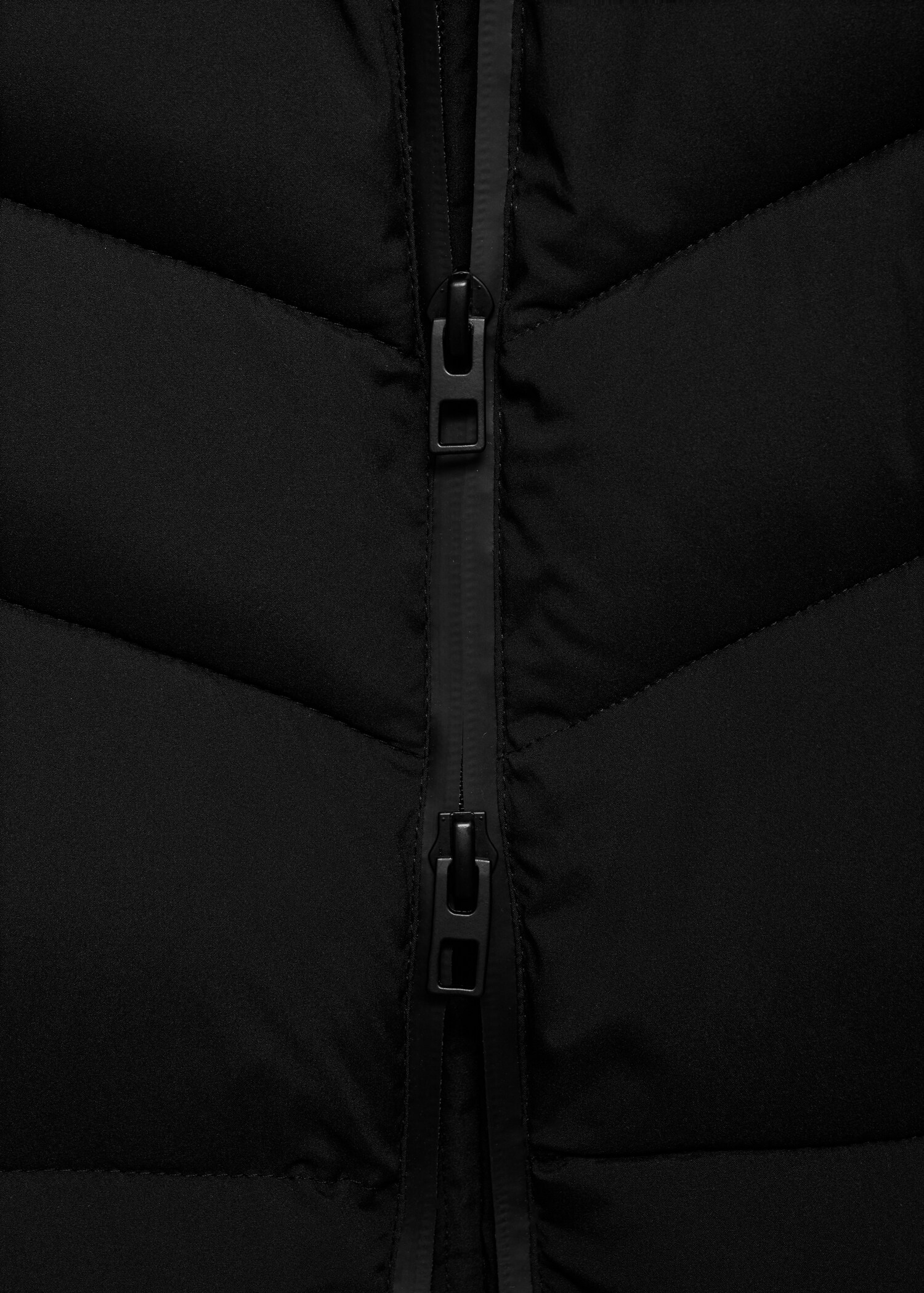 Anorak bego - Details of the article 8
