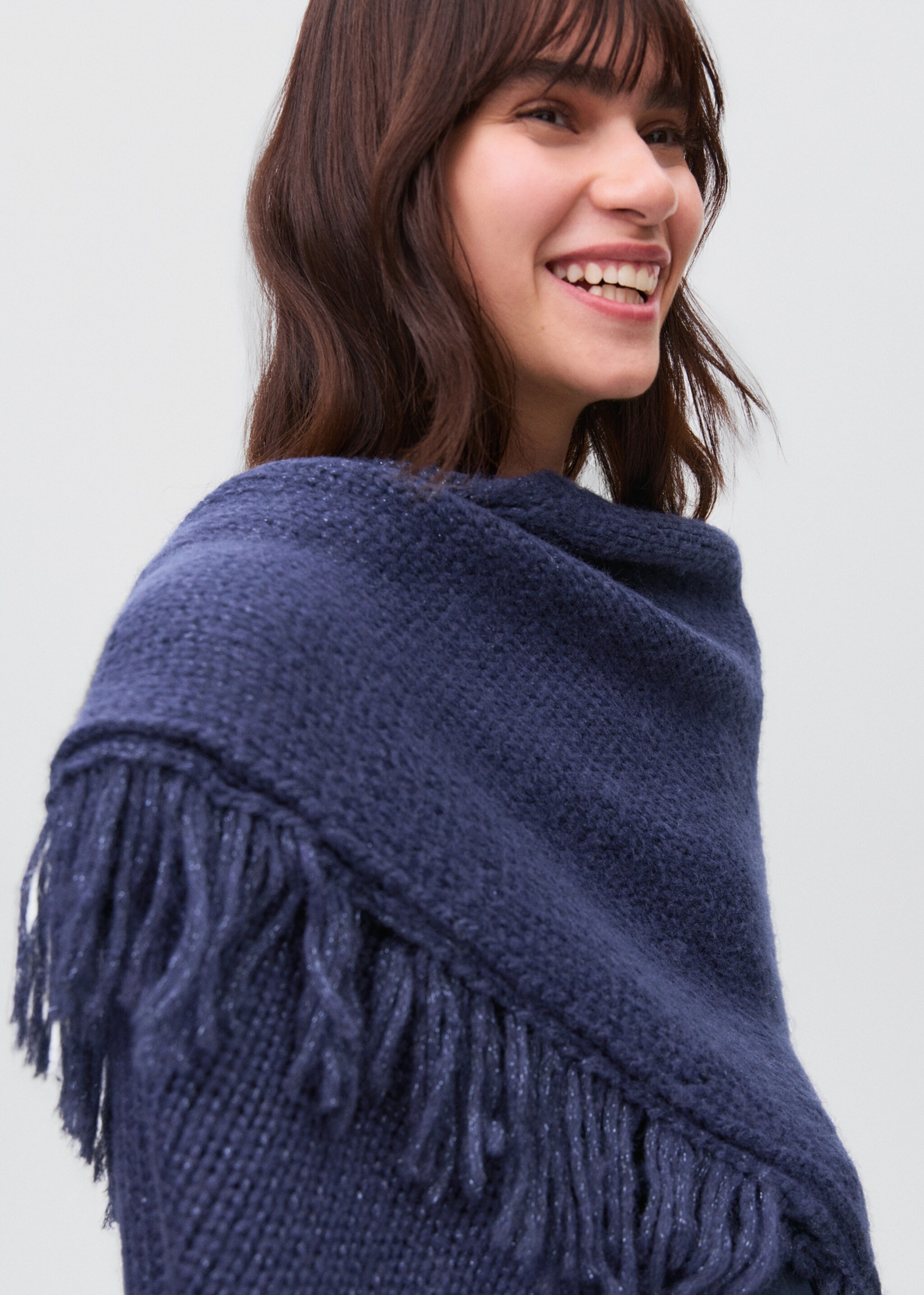 Poncho en maille à franges - Détail de l'article 1, Bleu marine. Ref: 17078277-00.