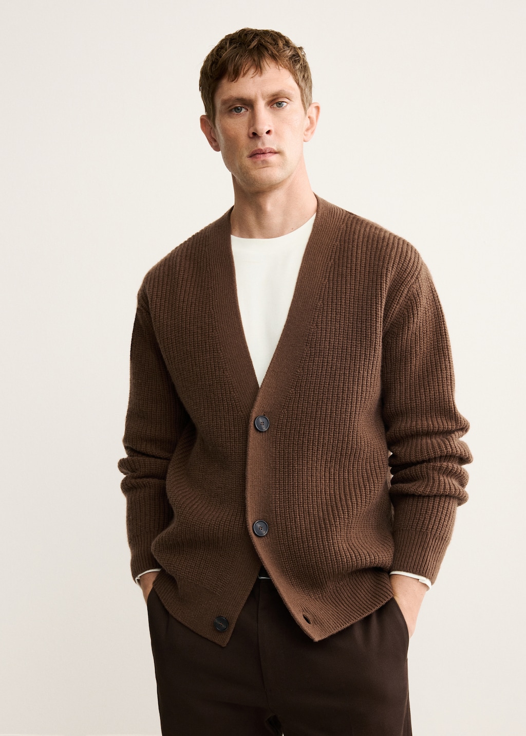 100% wool cardigan with buttons