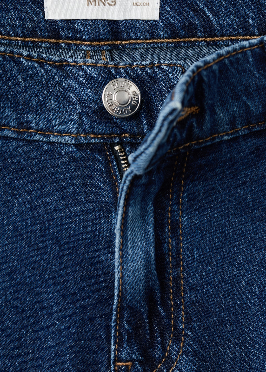 Straight-leg jeans with stitching detail