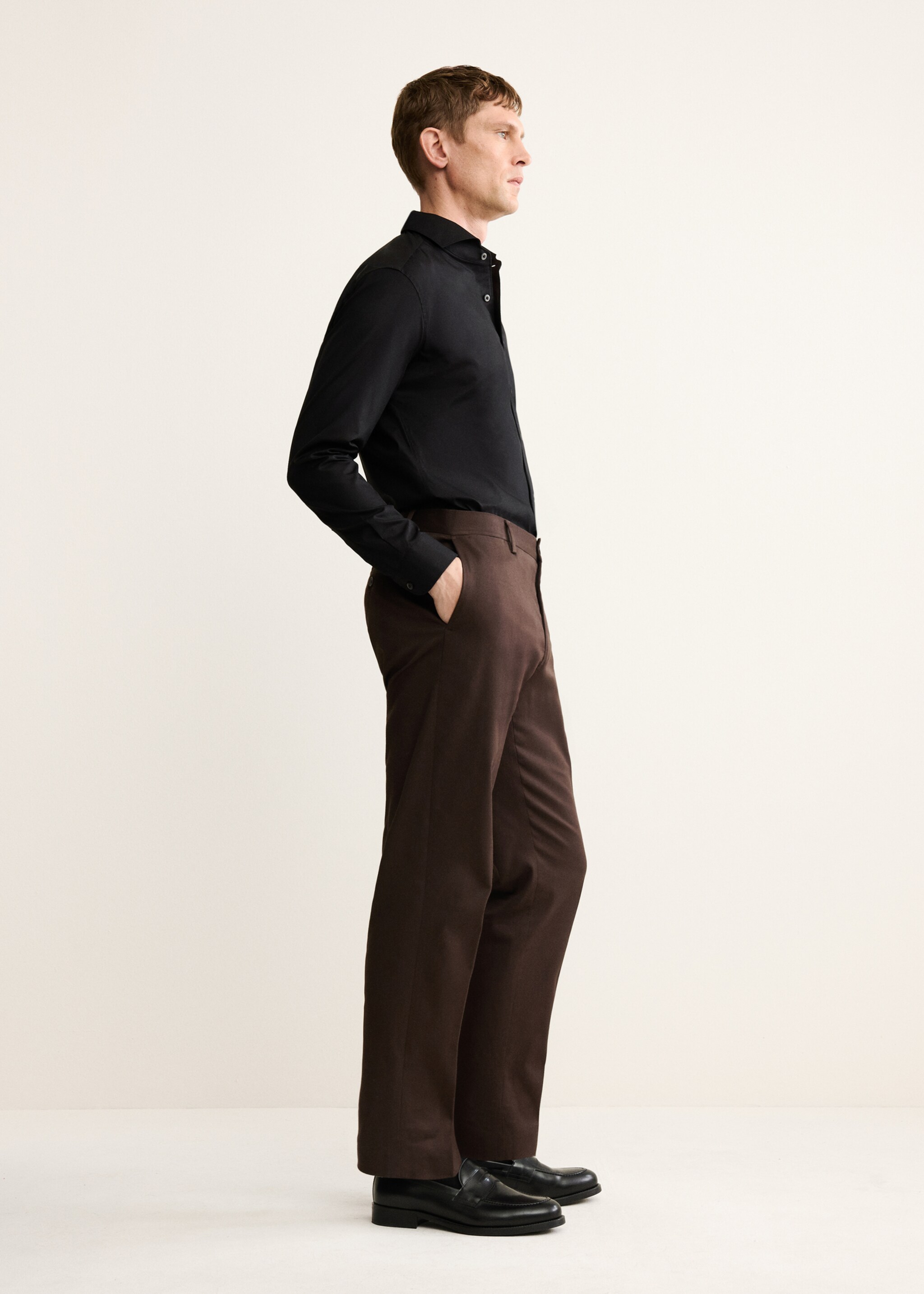 Regular-fit 100% cotton shirt - Details of the article 2, Black. Ref: 17078288-00.