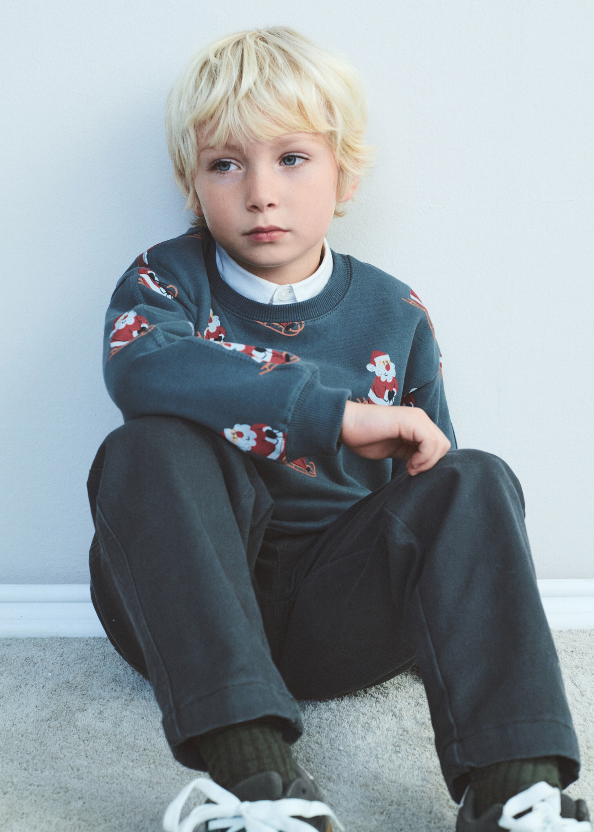 Christmas-print sweatshirt - Details of the article 6, Forest Green. Ref: 17079099-00.