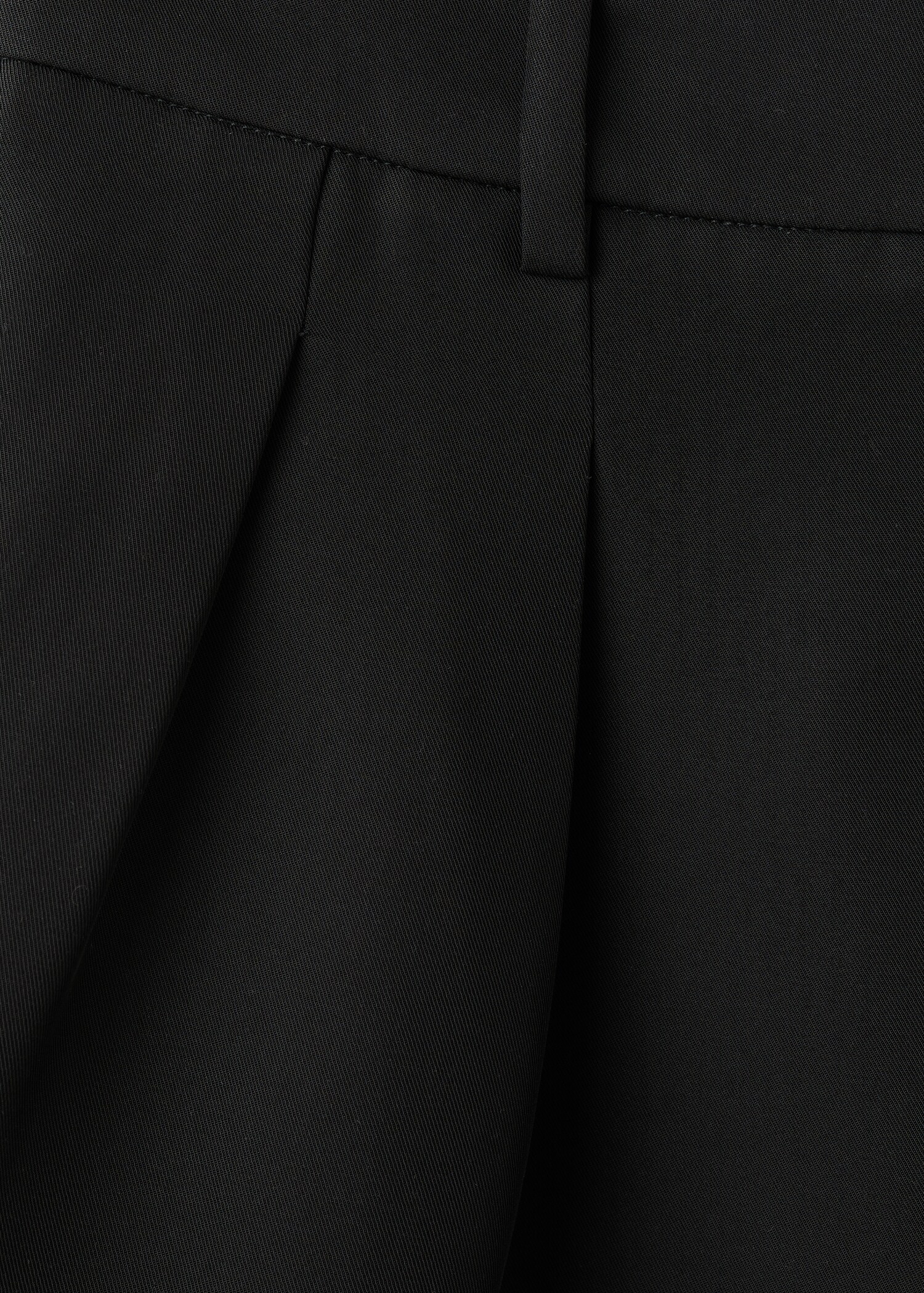 Shorts tiro alto pinzas - Detalle del artículo 8