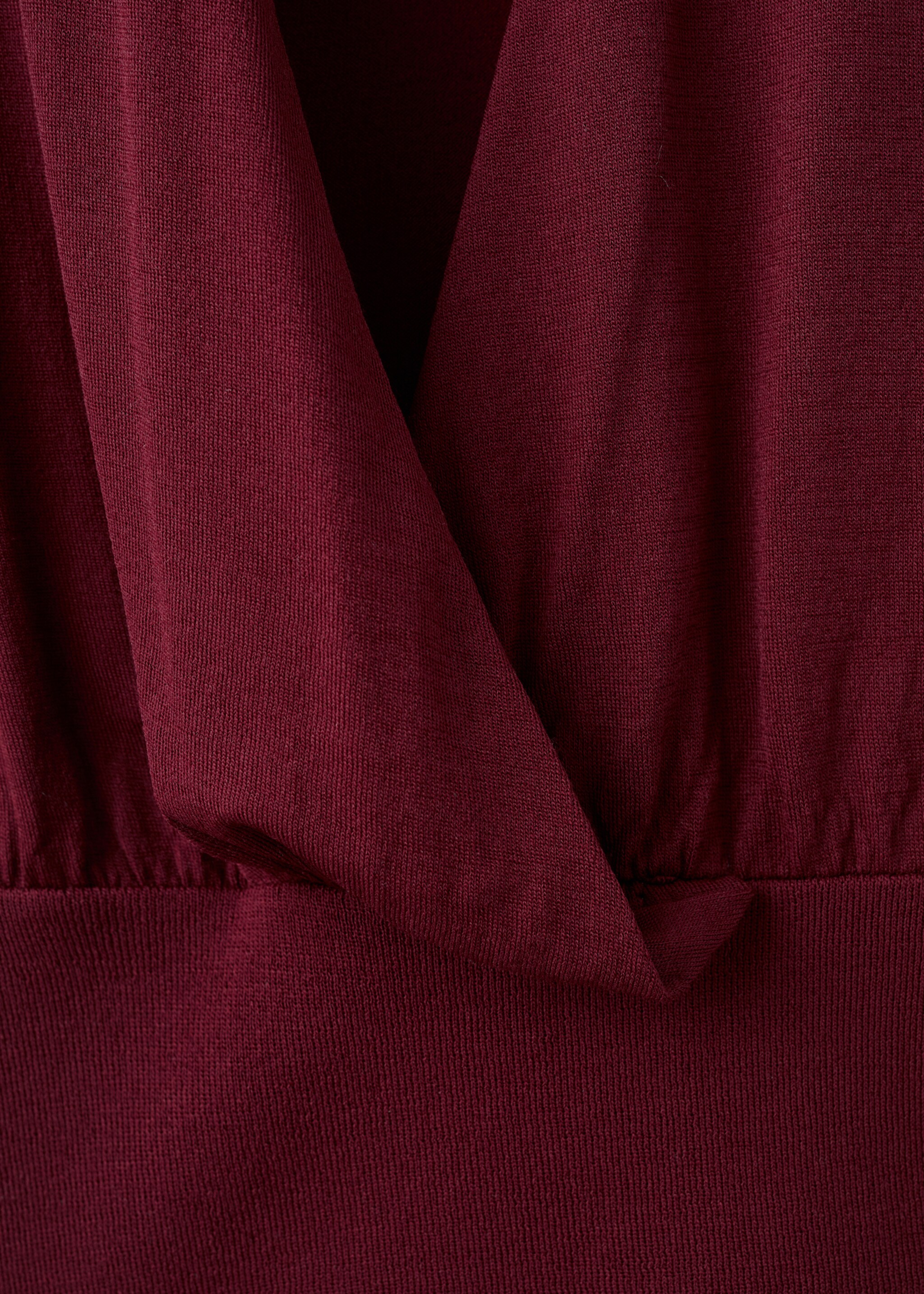 V-neck knitted top - Details of the article 8, Brown. Ref: 17079118-00.
