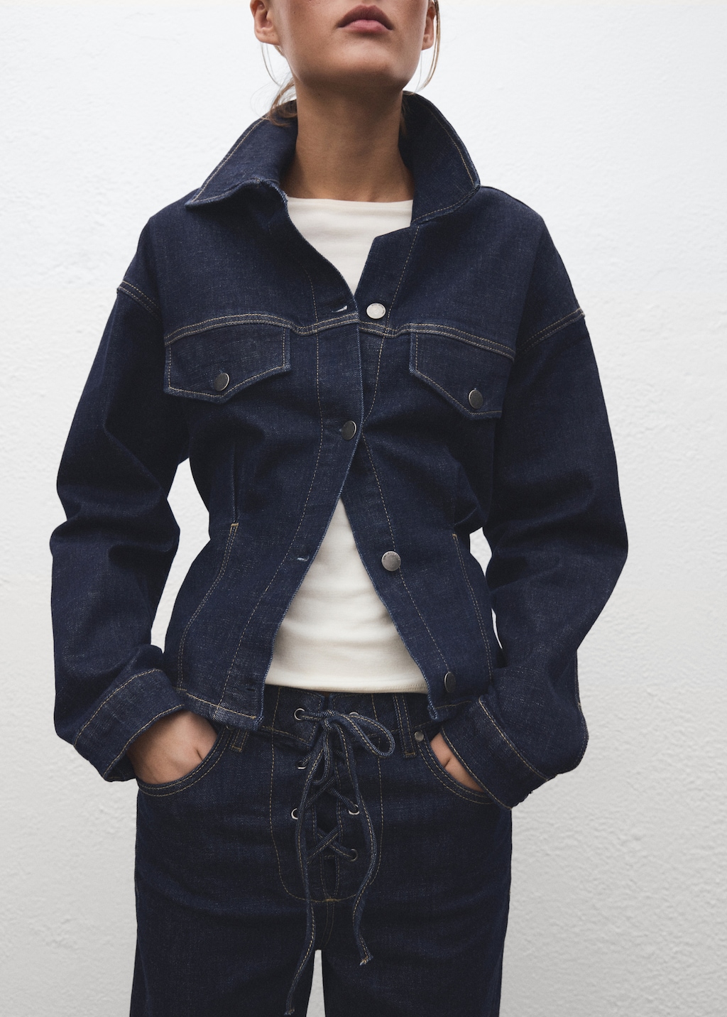 Flared jeans with drawstrings