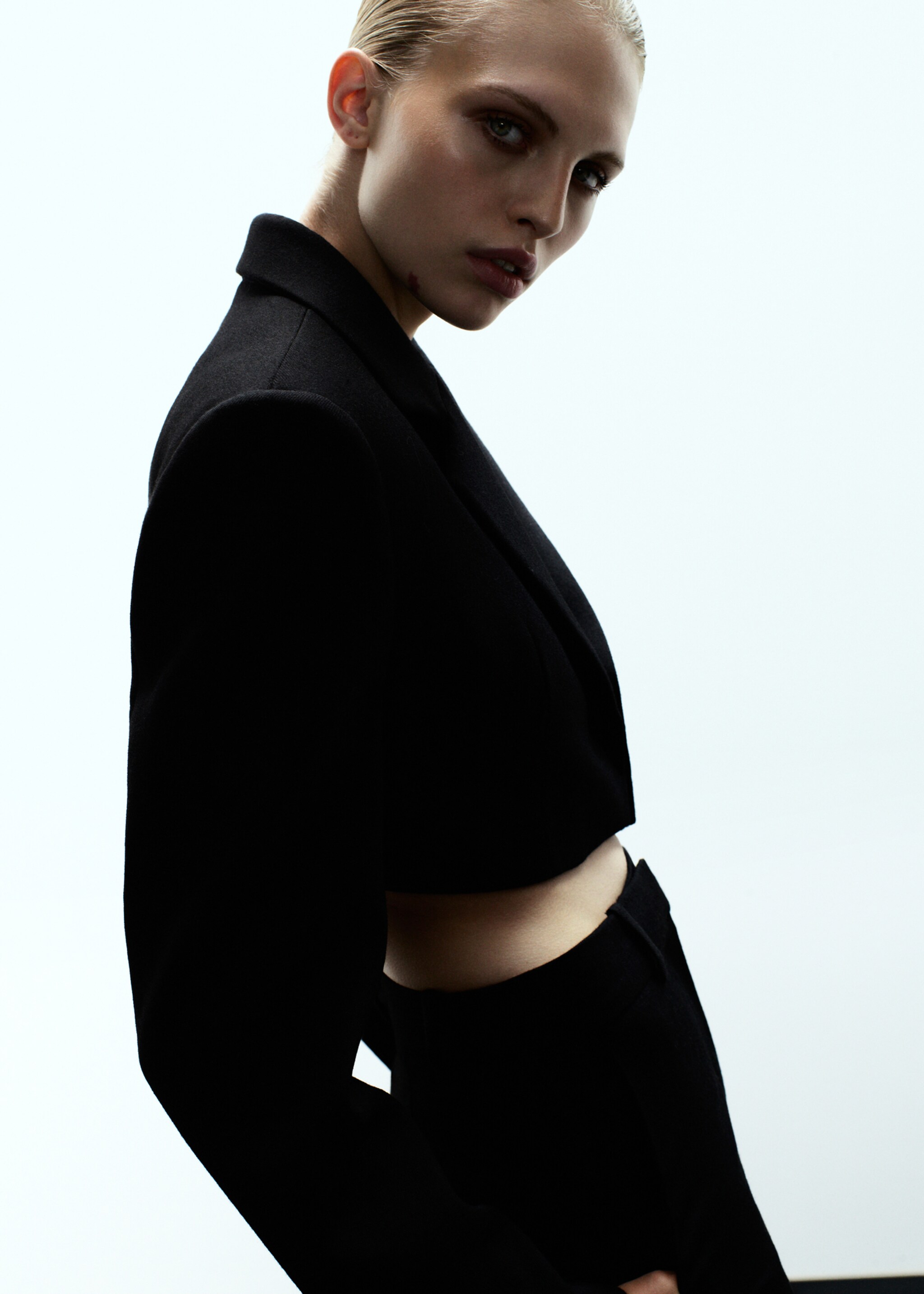 Blazer Anzug aus Wollstoff, Crop - Mittlere Ansicht, Schwarz. Ref: 17079120-00.